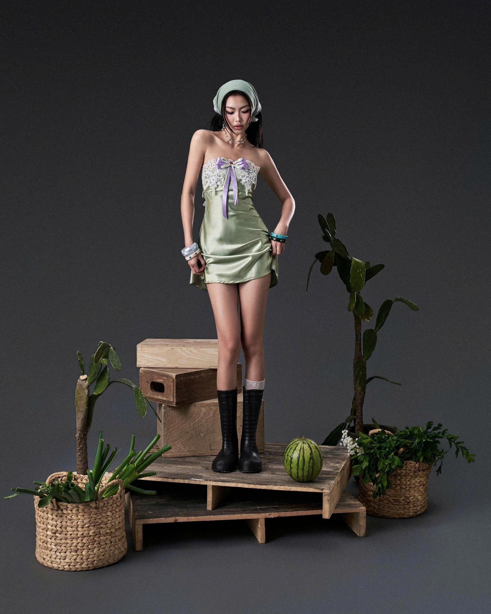Đầm lụa ngắn không tay xanh bơ phối ren trắng - Cacti Dress