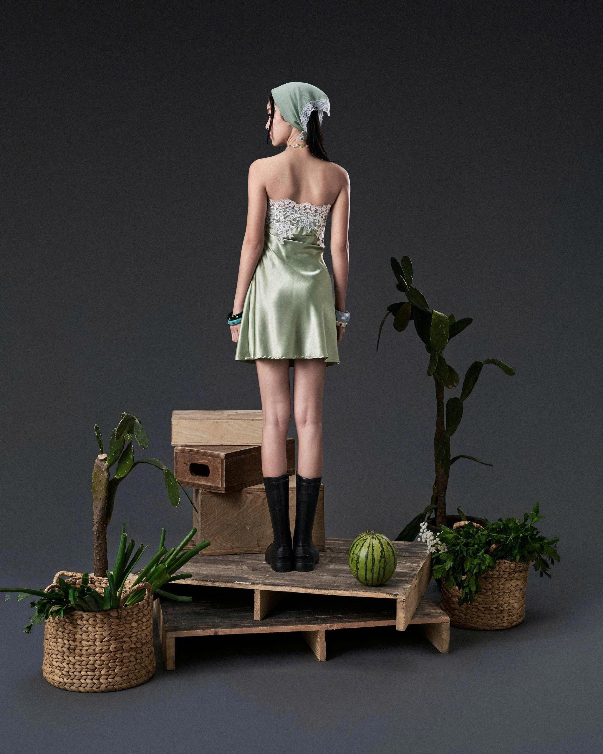 Đầm lụa ngắn không tay xanh bơ phối ren trắng - Cacti Dress