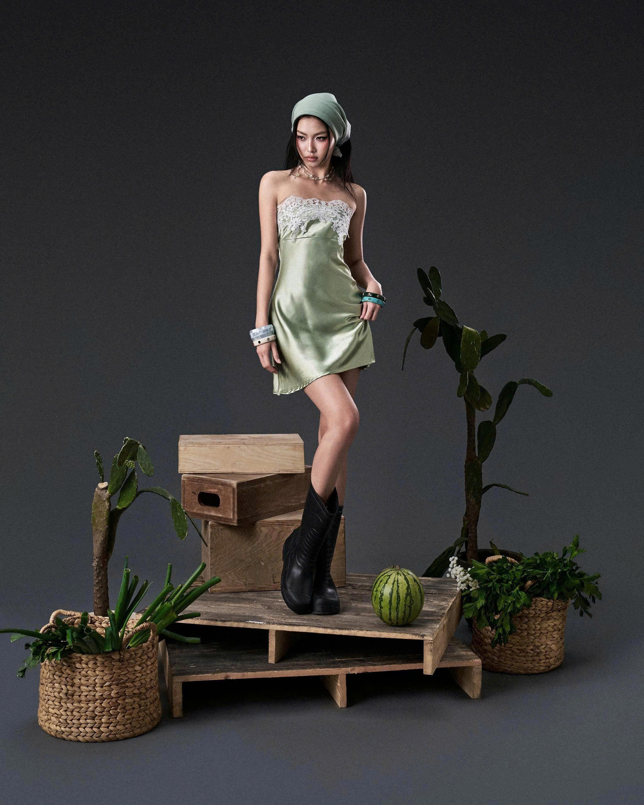 Đầm lụa ngắn không tay xanh bơ phối ren trắng - Cacti Dress
