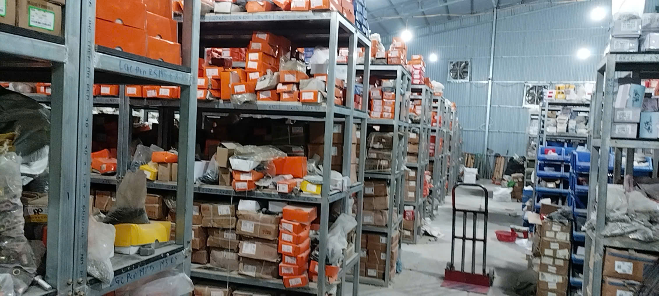 Linh Kiện Khuôn Mẫu & Phụ Tùng Khuôn Nhựa Chính Xác | Sun Việt