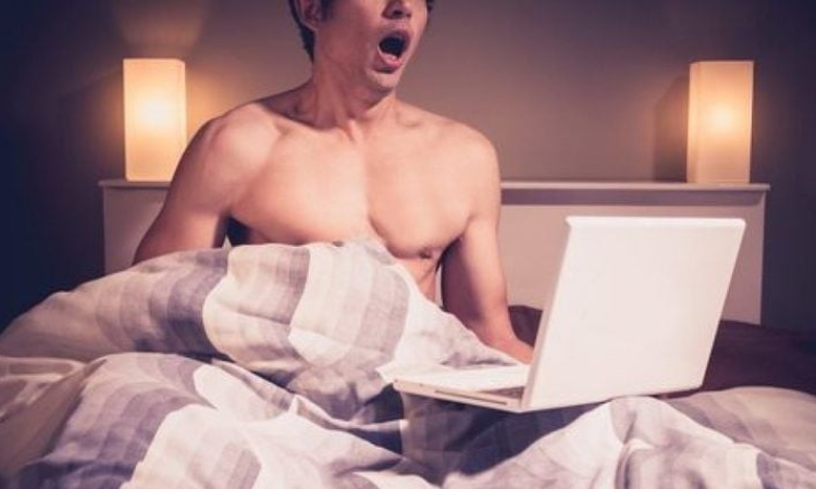 Thủ dâm có gây xuất tinh sớm không?