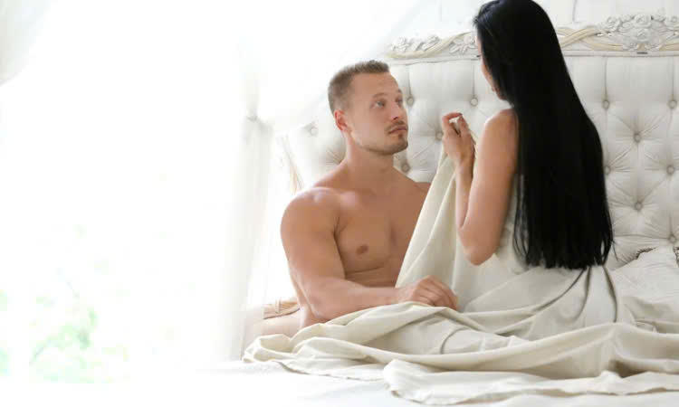 Phụ nữ có nên chủ động chuyện “chống đẩy