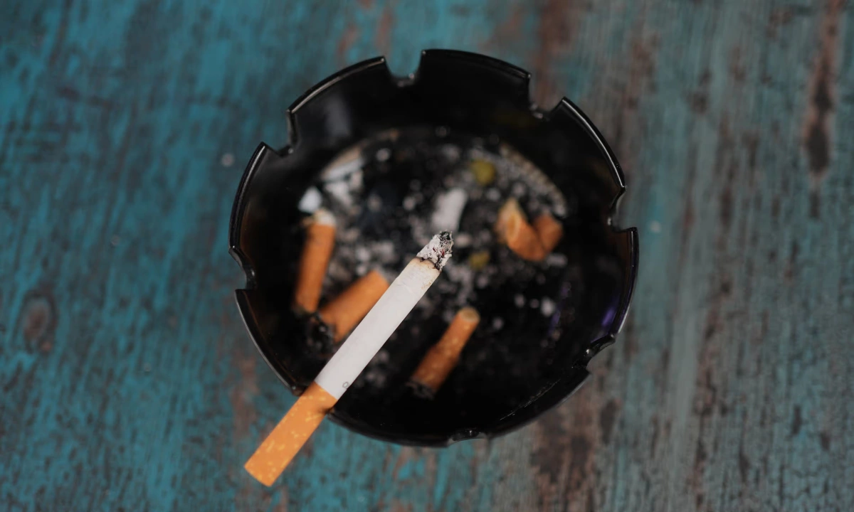 1. Nicotine giảm lưu thông máu đến dương vật