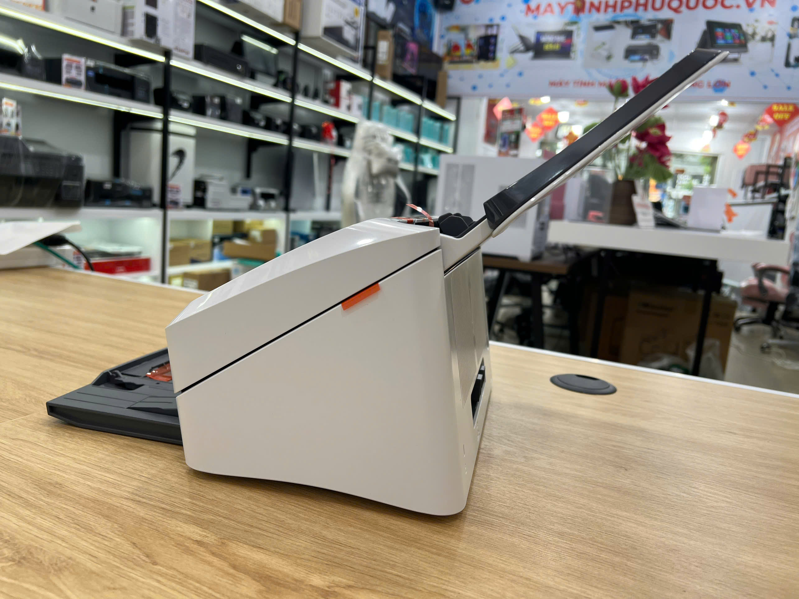 Máy Scan HP ScanJet Pro 3000s5 – Giải pháp quét tài liệu tốc độ cao cho văn phòng hiện đại tại Phú Quốc