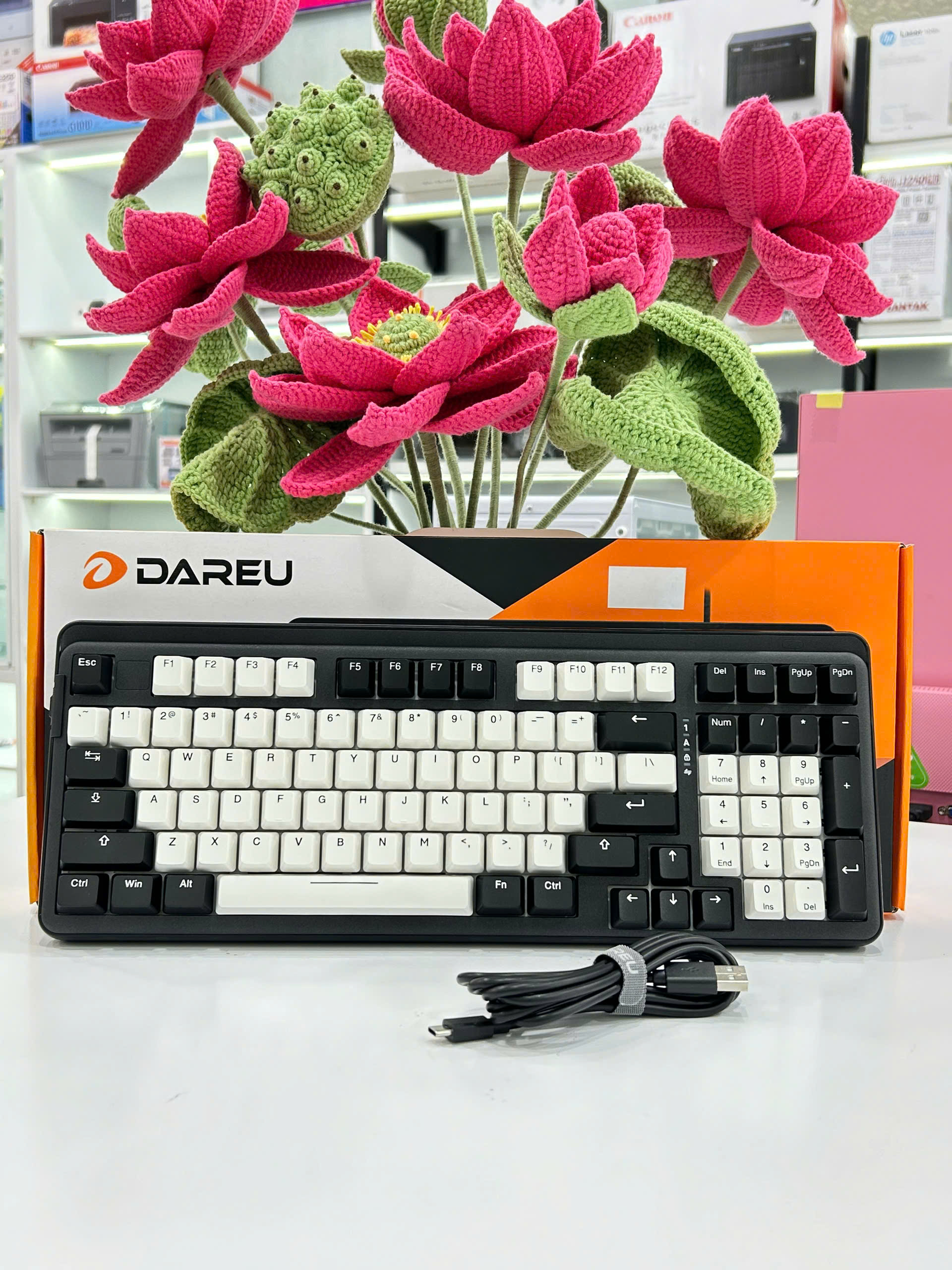 Bàn phím máy tính DAREU EK98 White-Black,dream switch