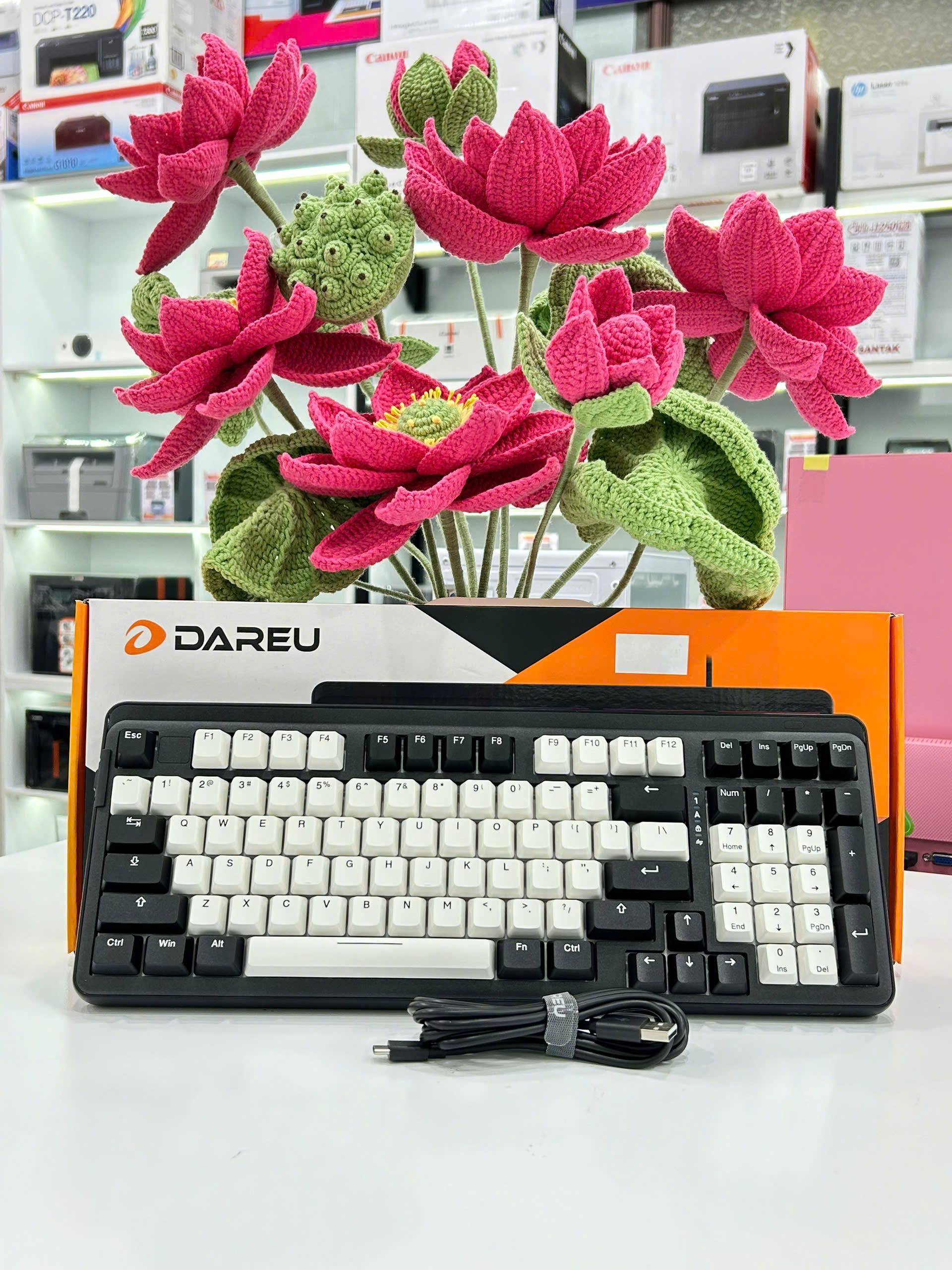 Bàn phím máy tính DAREU EK98 White-Black,dream switch
