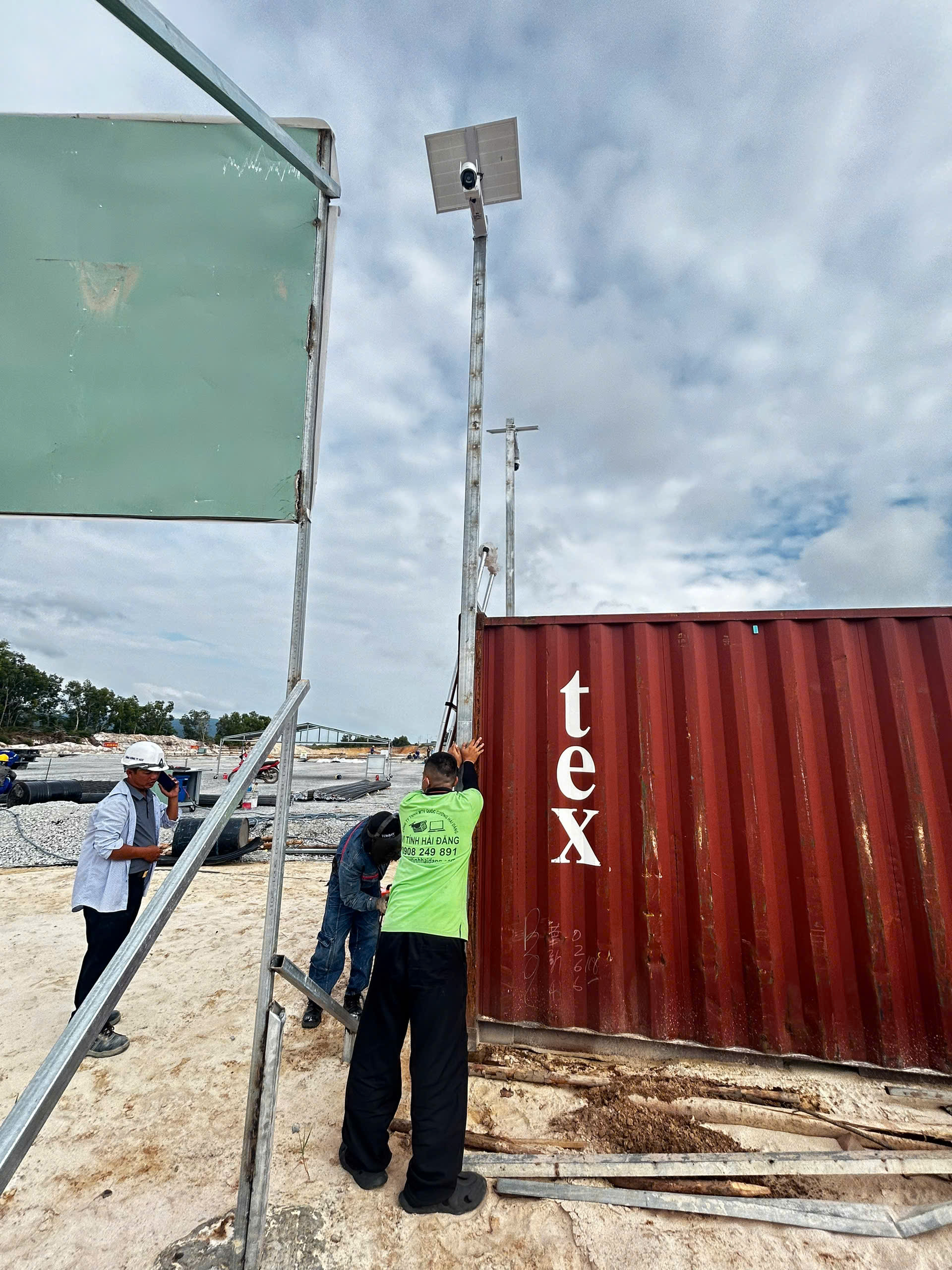 Thi Công – Lắp Đặt Hệ Thống Camera Giám Sát Chuyên Nghiệp Tại Phú Quốc – Dịch Vụ Lắp Đặt Camera Phú Quốc | Máy Tính Phú Quốc | Vi Tính Hải Đăng