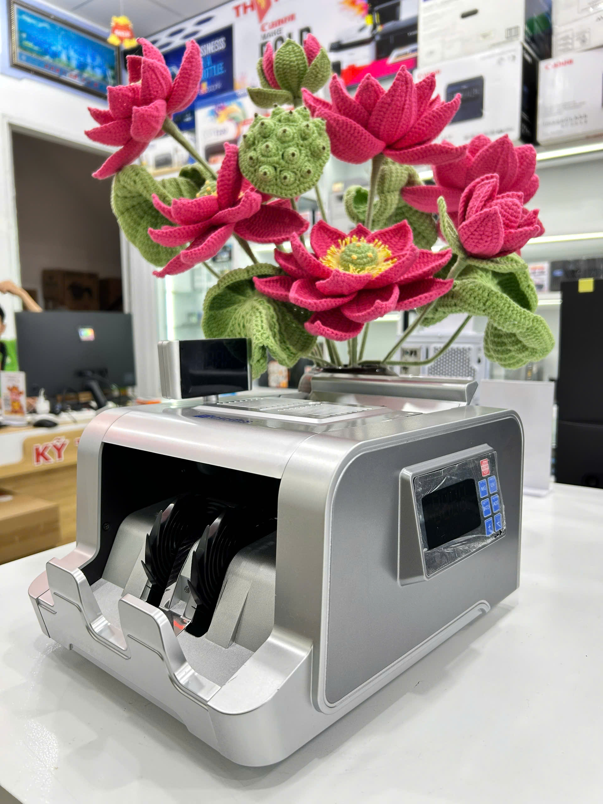 Máy Đếm Tiền OUDIS 6900B – Giải Pháp Kiểm Đếm Tiền Chính Xác, Tiện Lợi Tại Phú Quốc