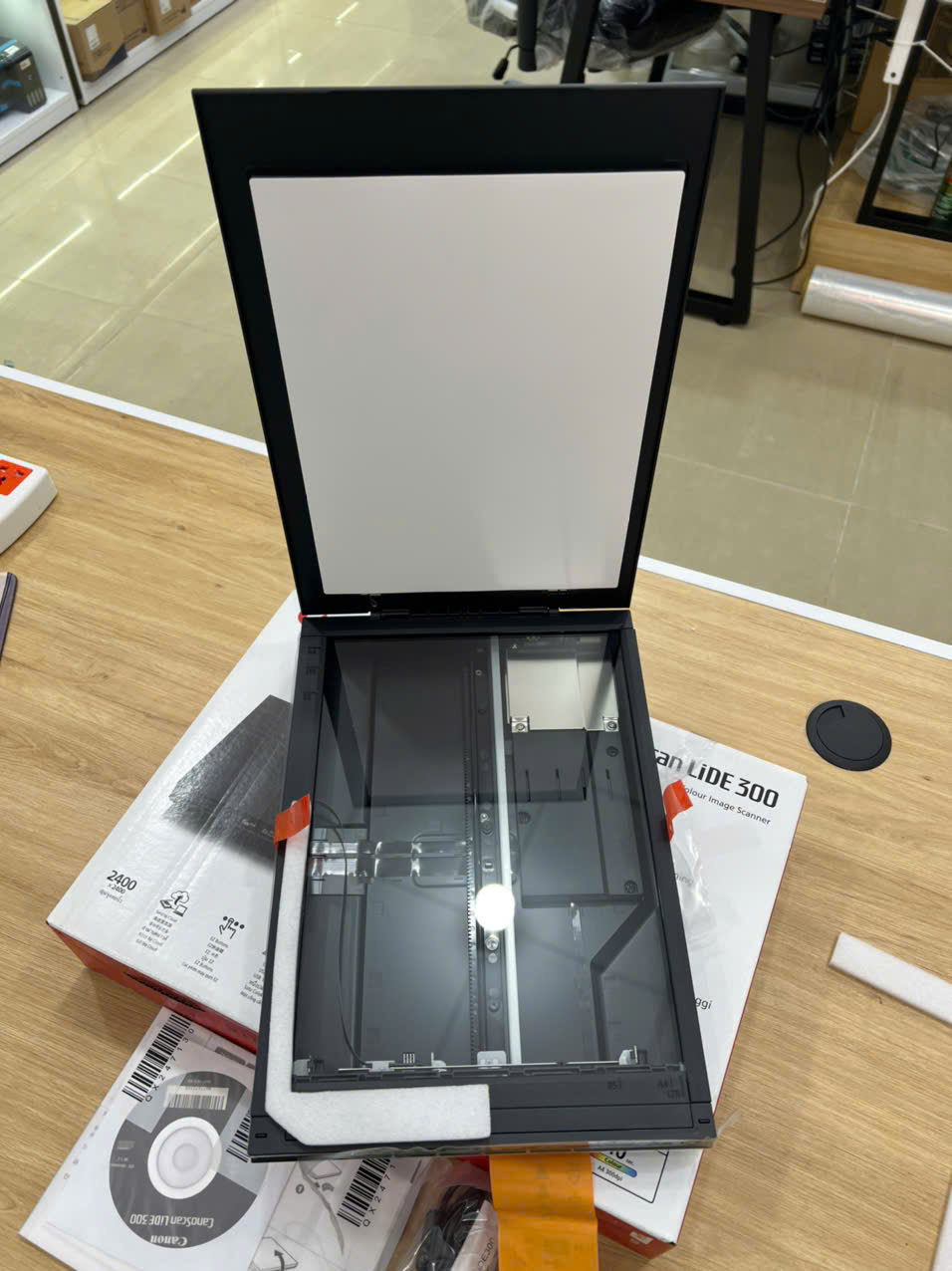 Máy quét tài liệu Canon Lide 300