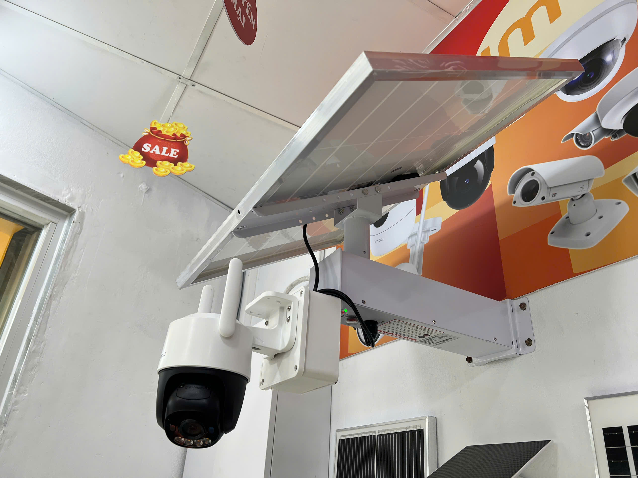 Camera IMOU IPC-K7FP-3H0TE sử dụng năng lượng mặt trời