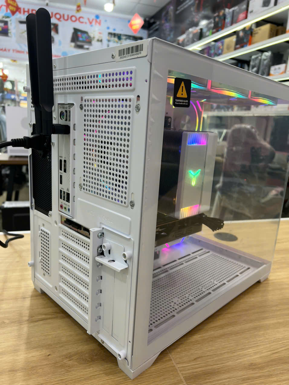 PC Gaming Intel Core i5 12400F  RX6600 8GB  RAM 16GB  SSD 512GB