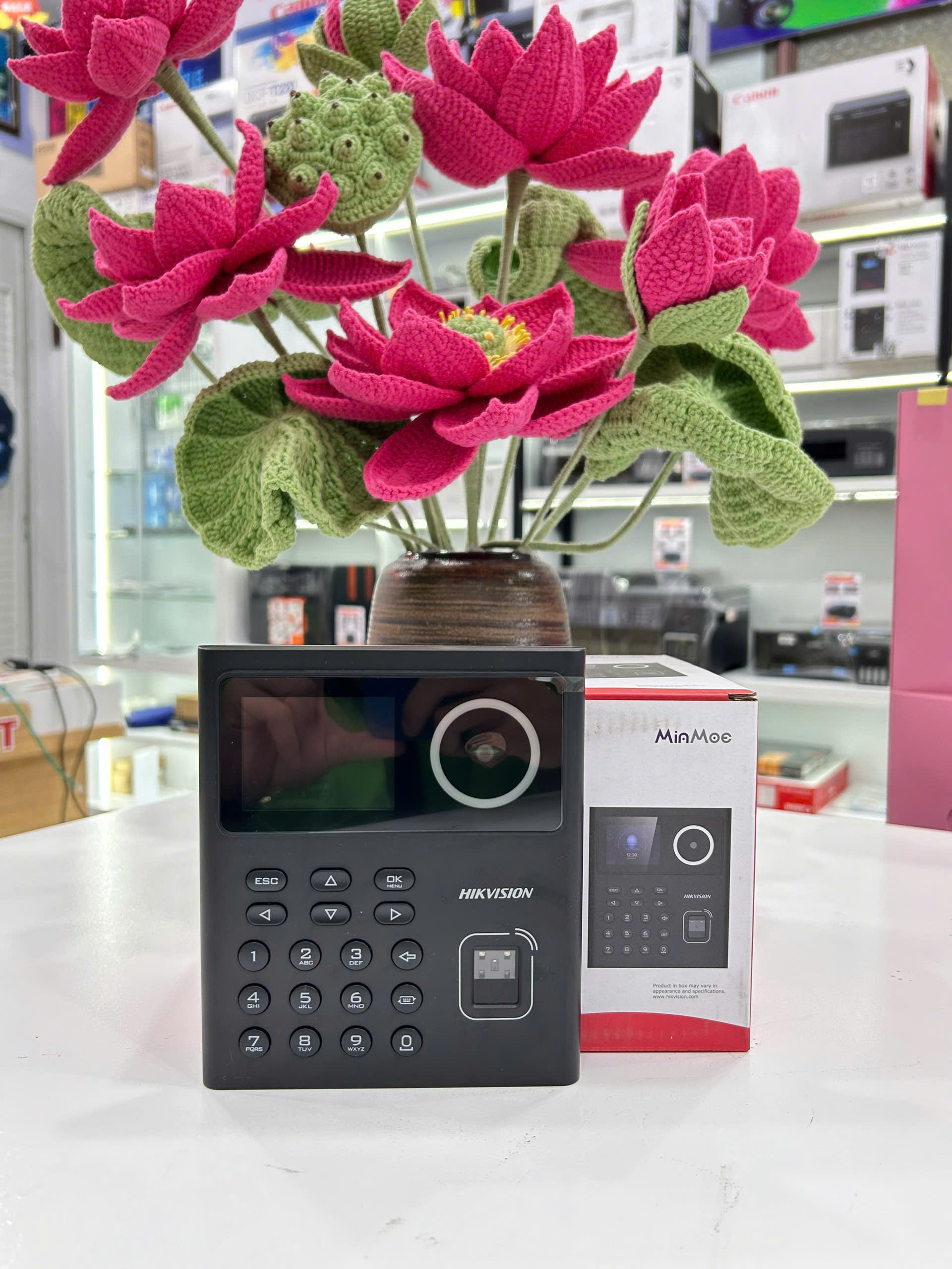 Máy chấm công nhận diện khuôn mặt, vân tay HIKVISION SH-K1T9320MFWX