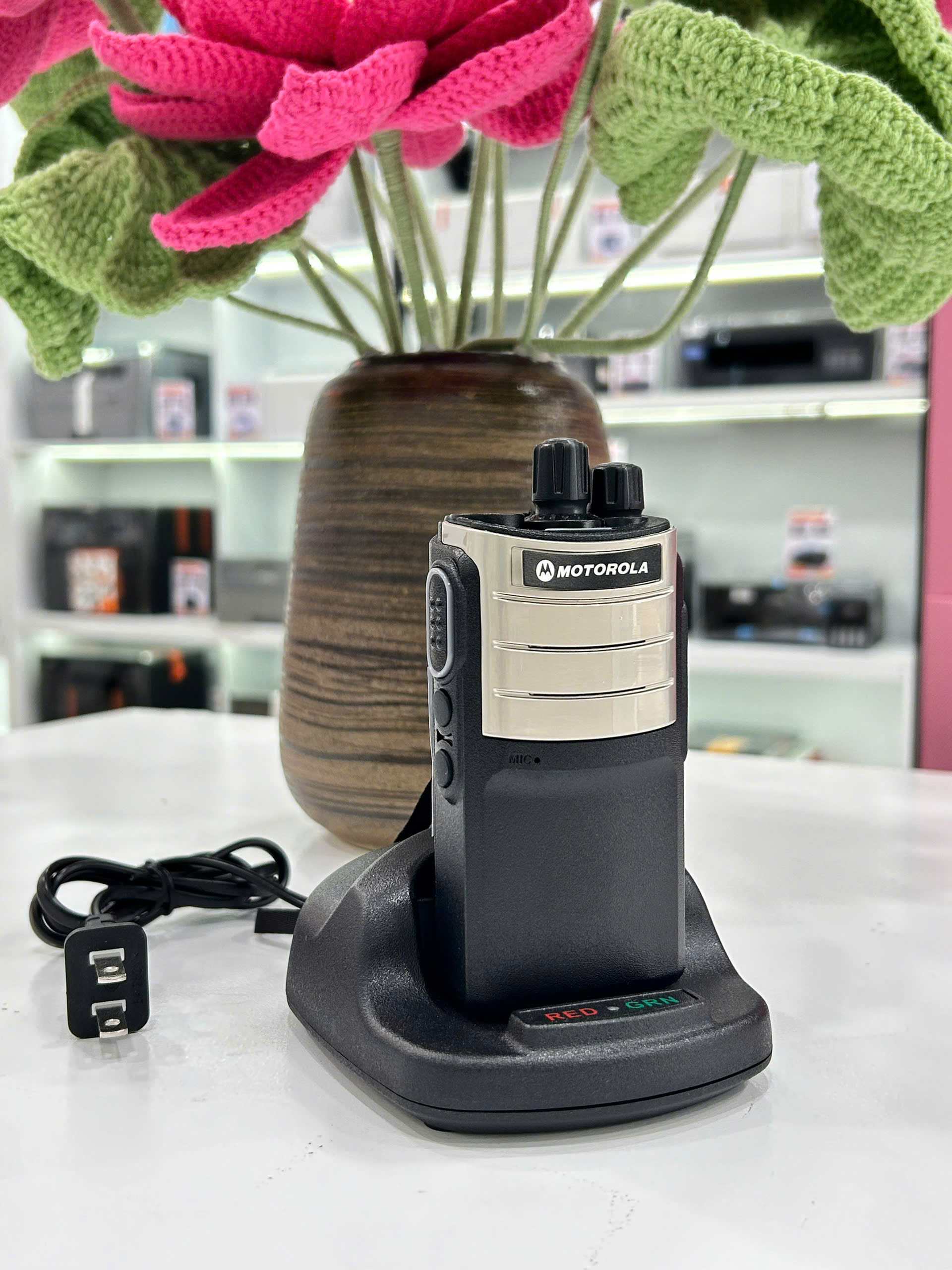 Máy bộ đàm Motorola VX-4610