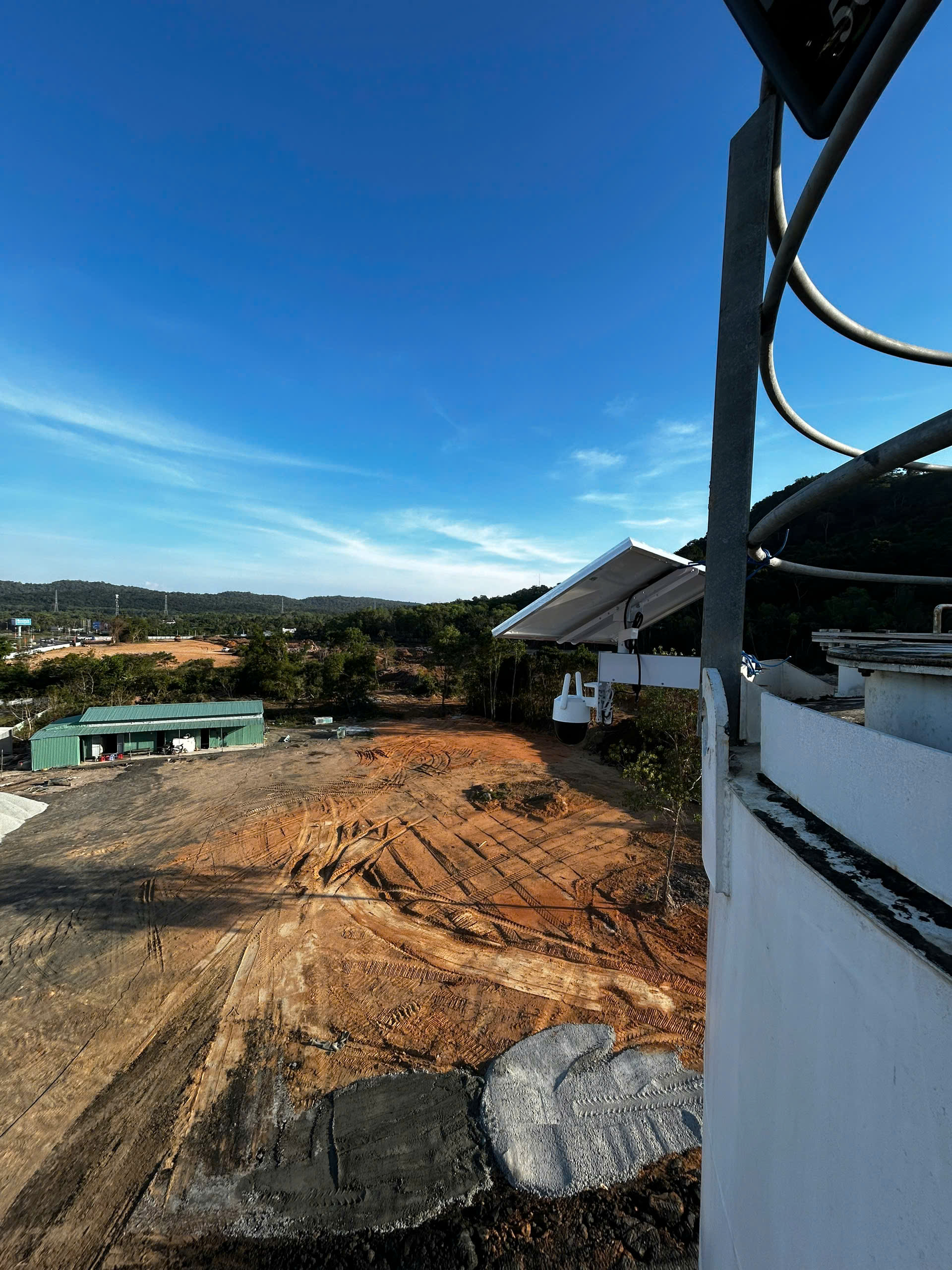 Thi Công Camera Năng Lượng Mặt Trời Cho Khu Vực Không Có Điện – Dịch Vụ Lắp Đặt Camera Phú Quốc | Máy Tính Phú Quốc | Vi Tính Hải Đăng