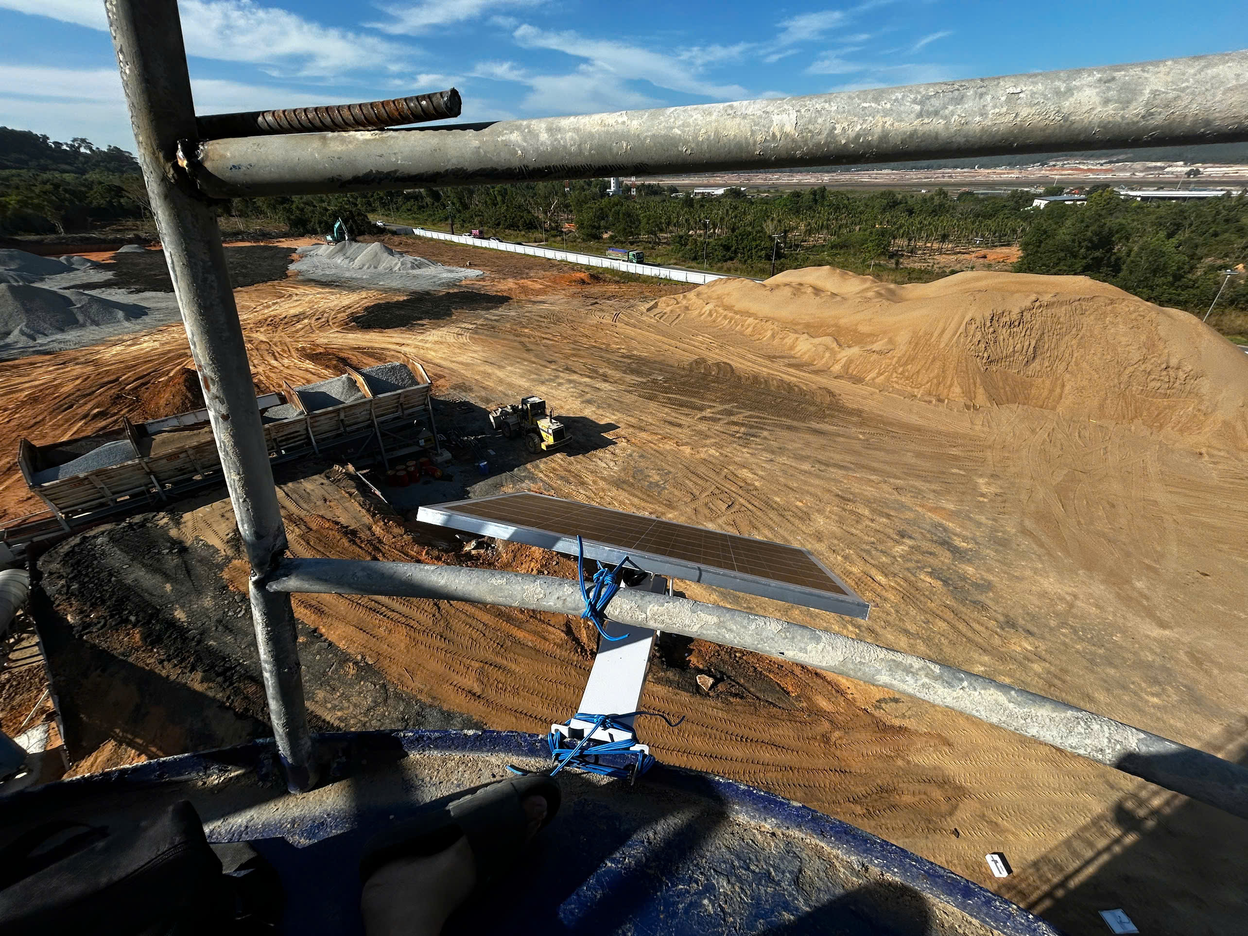 Thi Công Camera Năng Lượng Mặt Trời Cho Khu Vực Không Có Điện – Dịch Vụ Lắp Đặt Camera Phú Quốc | Máy Tính Phú Quốc | Vi Tính Hải Đăng