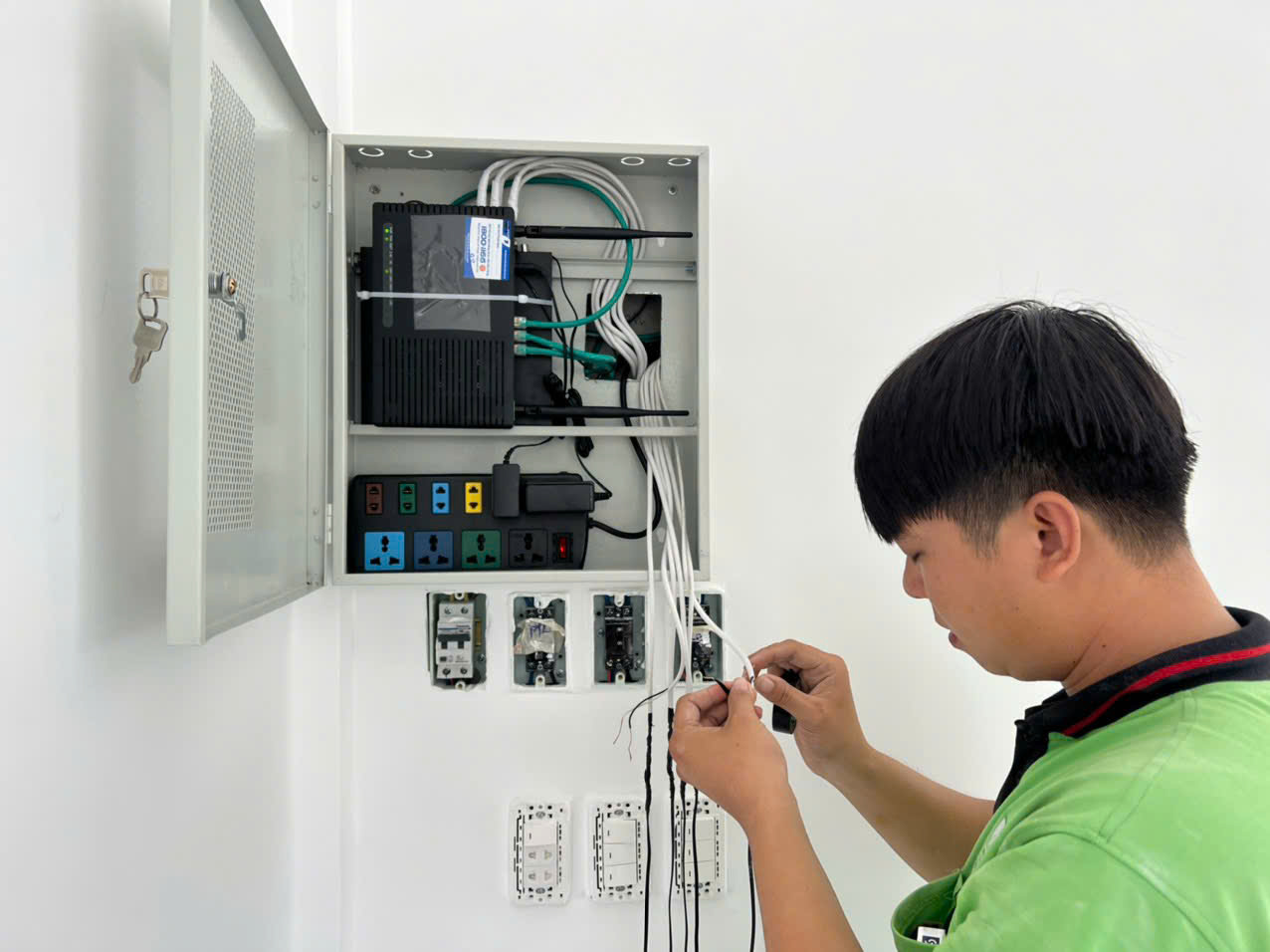 Thi Công – Lắp Đặt Camera Cho Nhà Hàng, Quán Ăn, Quán Cà Phê – Dịch Vụ Lắp Đặt Camera Phú Quốc | Máy Tính Phú Quốc | Vi Tính Hải Đăng