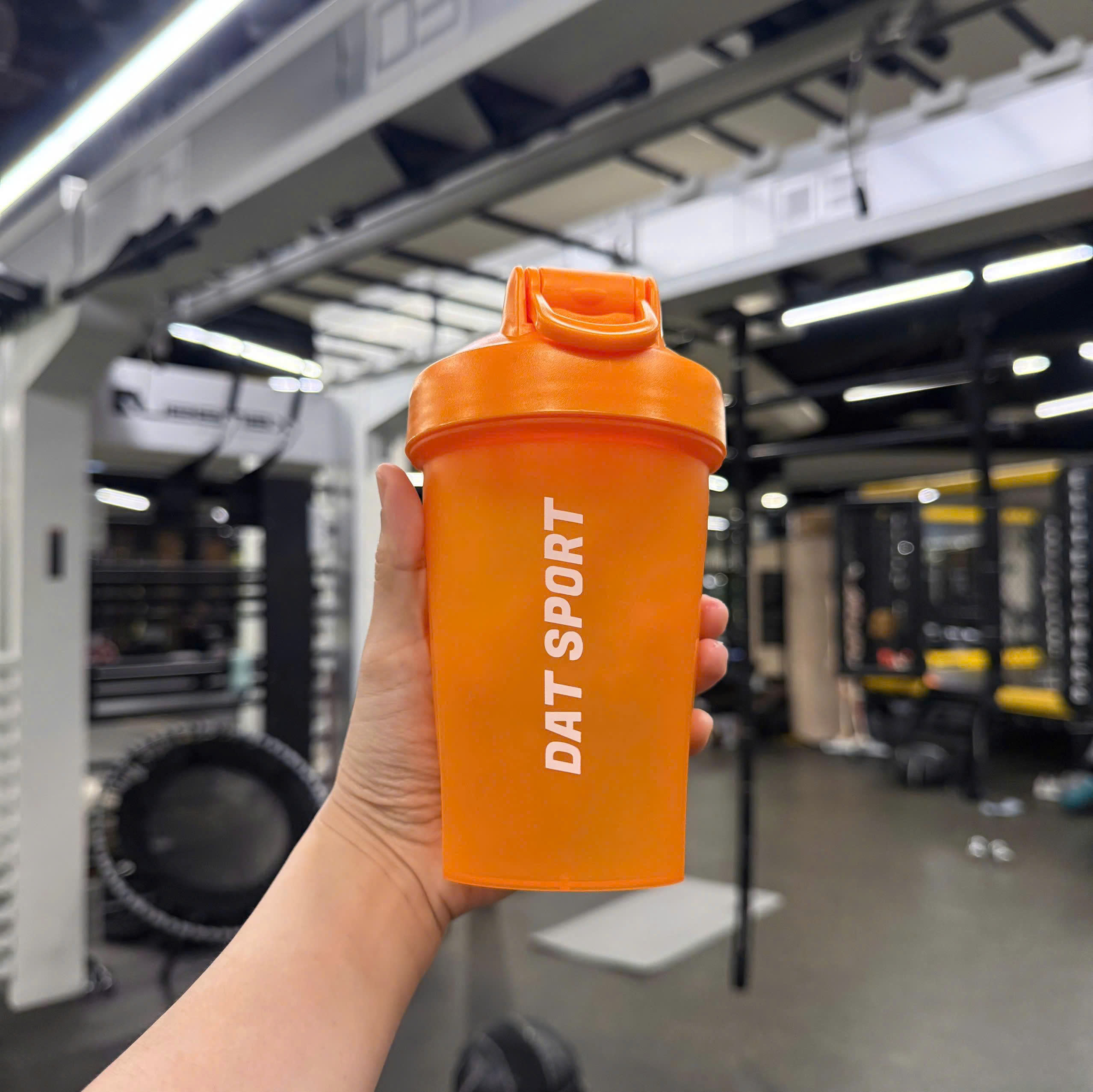 Bình Lắc Thể Thao DAT SPORT 450ml - Nhựa PP5 - Chia Vạch Nước - Tặng Kèm Con Lắc Lò Xo DSP01