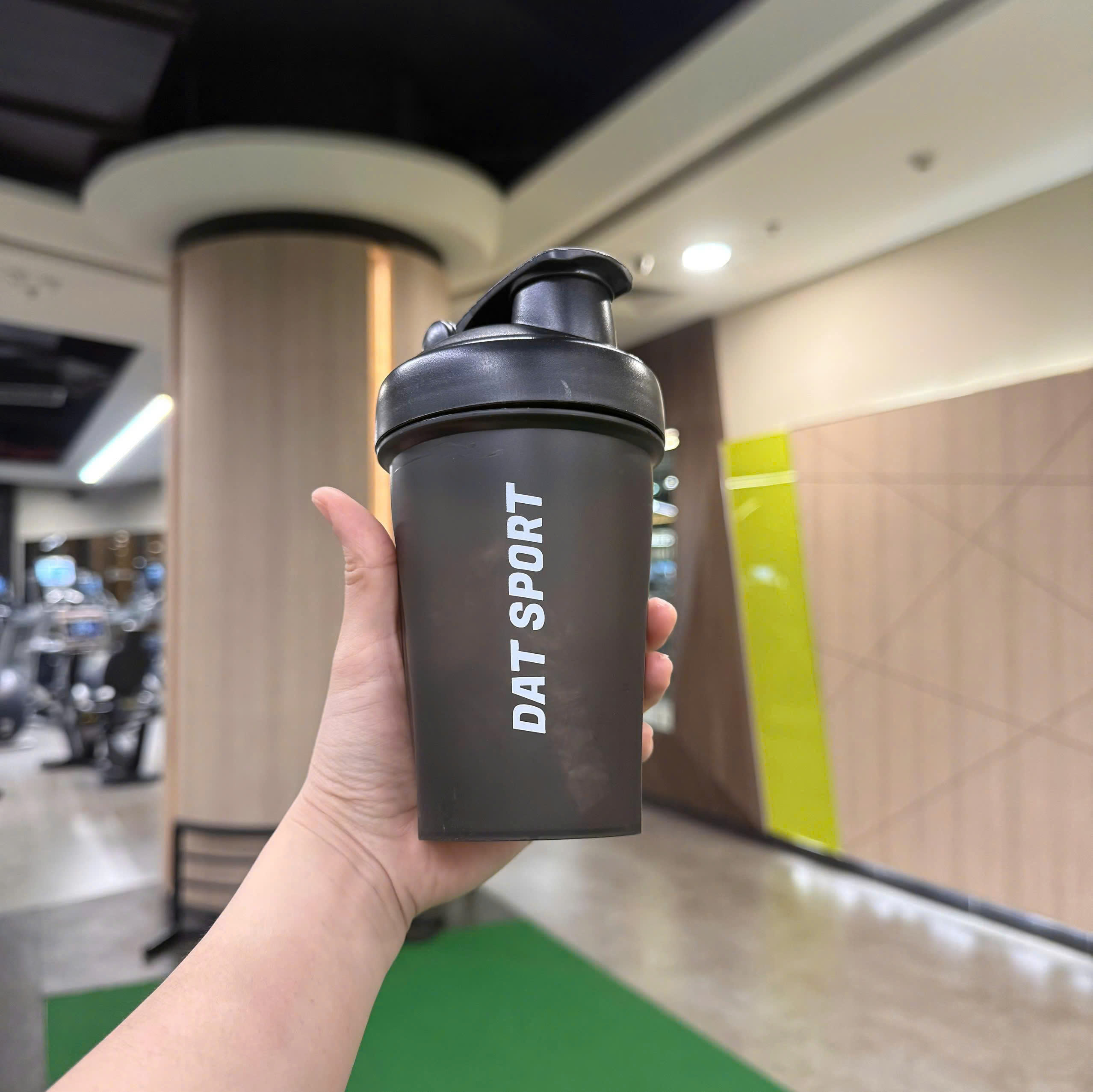 Bình Lắc Thể Thao DAT SPORT 450ml - Nhựa PP5 - Chia Vạch Nước - Tặng Kèm Con Lắc Lò Xo DSP01