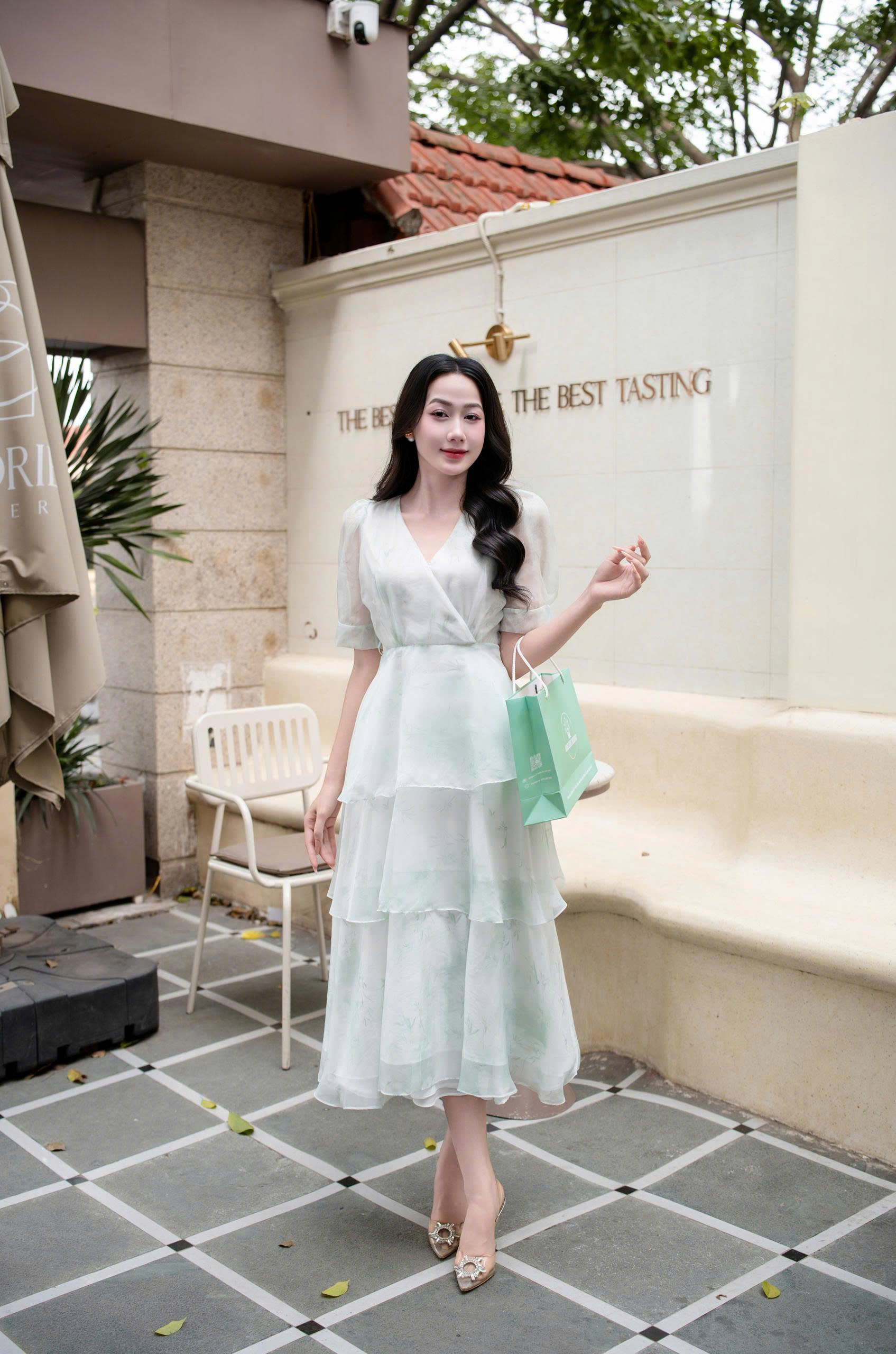 ADELINE HOUSE - VÁY HOA CỔ CHỮ V THANH LỊCH – NHẸ NHÀNG TK114.1