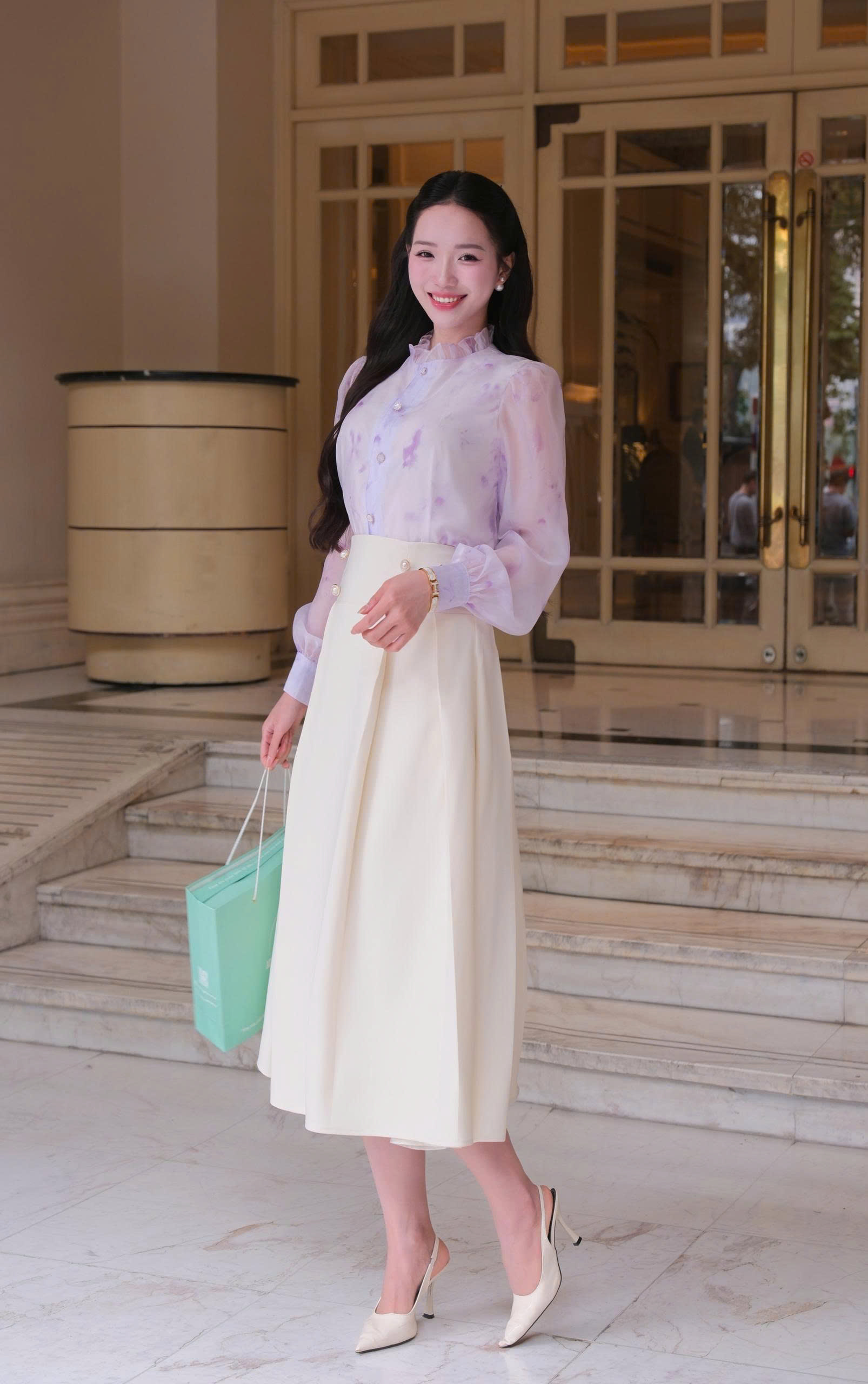 Adeline house - Áo kiểu cổ bèo nhún họa tiết hoa tím - TK161.1