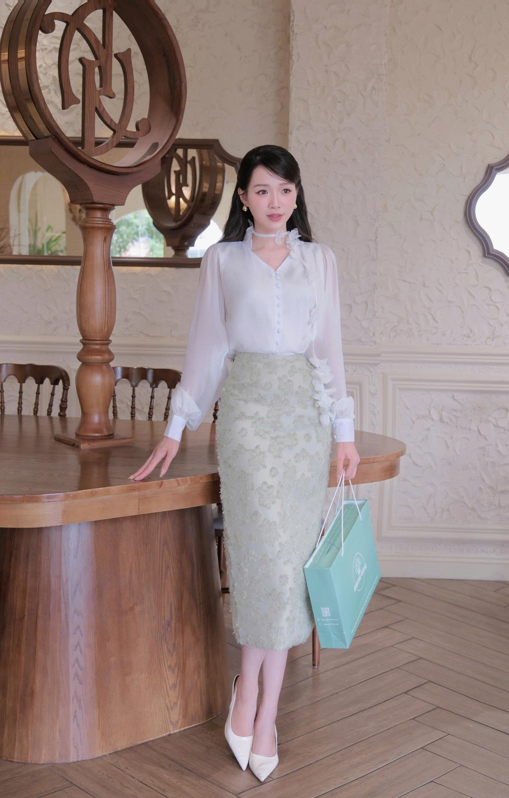 ADELINE HOUSE- Blossom Mint - midi TK134