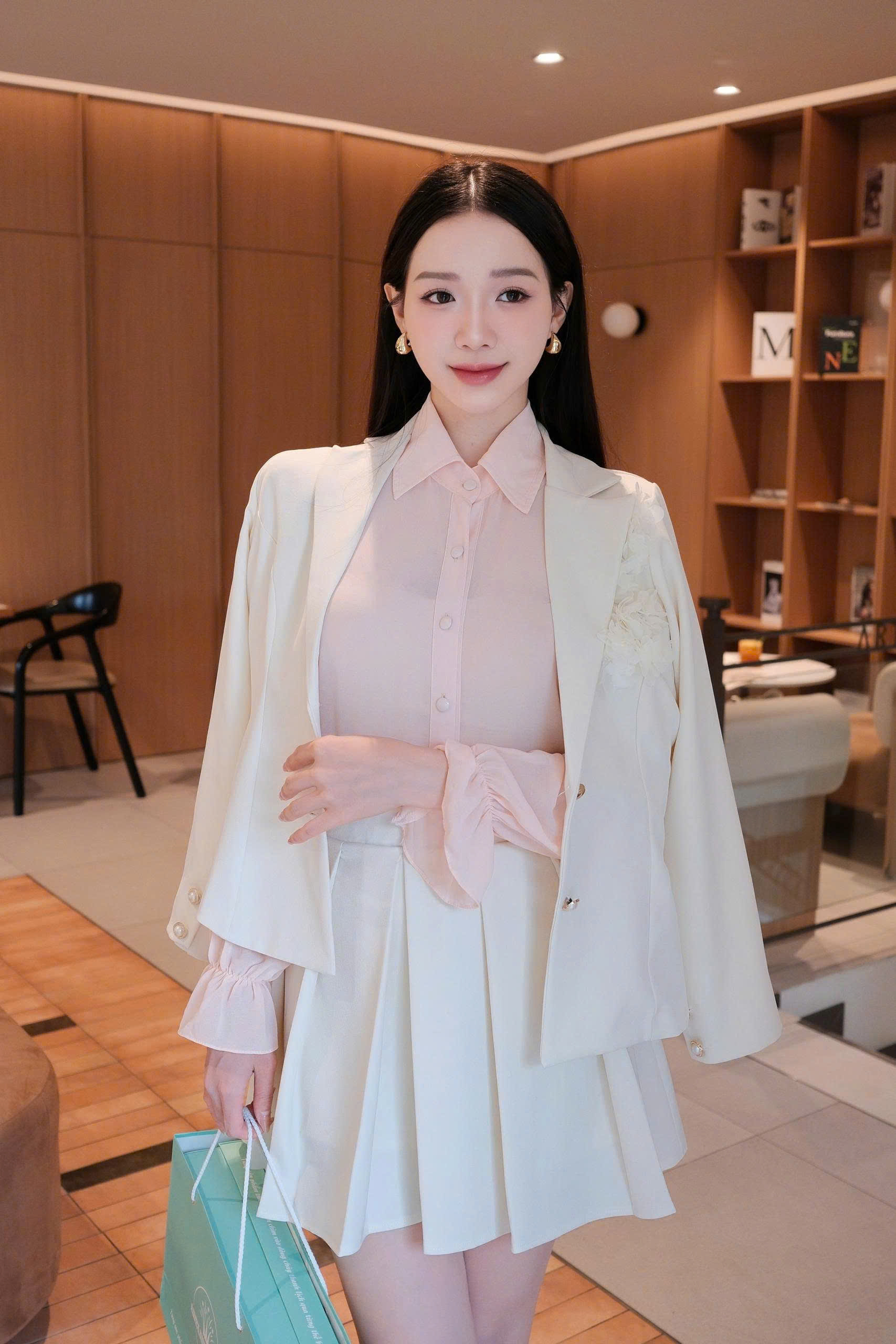 ADELINE HOUSE-✨ Set Áo Sơ Mi+ Chân Váy Xếp Ly Xinh Xắn- TK45.5 CAM NUDE