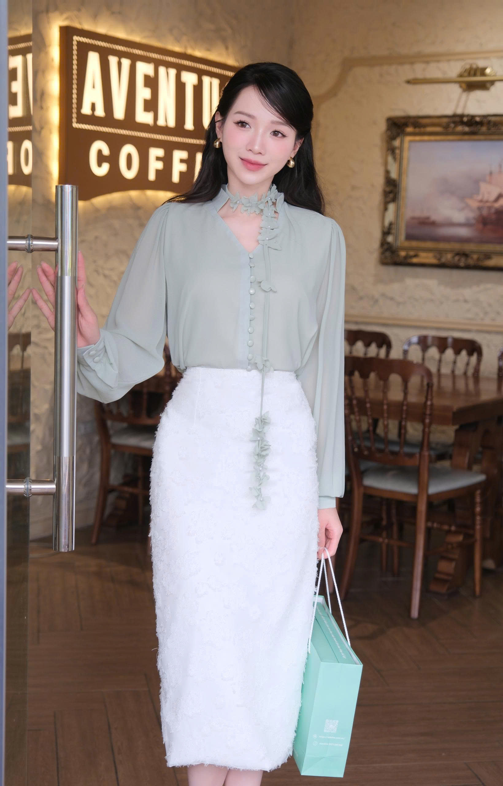 ADELINE HOUSE-Blossom white - MIDI TK130