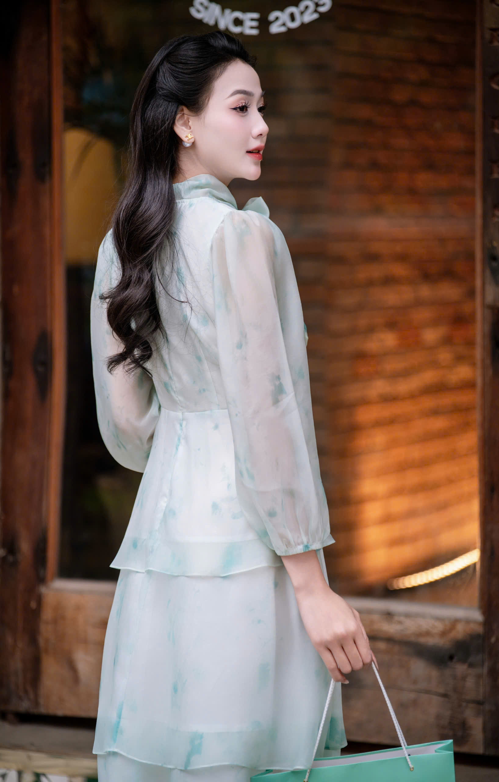 ADELINE HOUSE- Váy Voan 3 tầng nơ cổ Dew Blossom – ADELINE TK148.1 Xanh