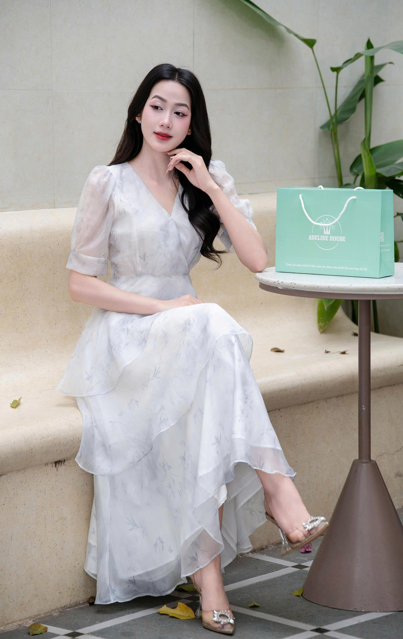 ADELINE HOUSE - VÁY HOA CỔ CHỮ V THANH LỊCH – NHẸ NHÀNG TK114.2