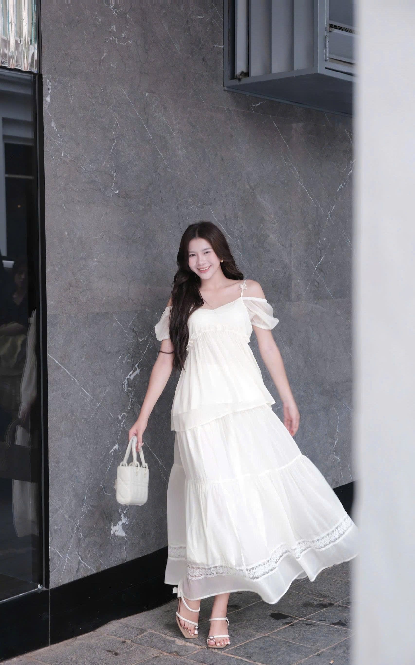 ADELINE HOUSE- Đầm Maxi Voan Màu Be Trễ Vai 2 Dây – Váy Dài Tầng Bồng Bềnh Nữ Tính Phong Cách Vintage Đi Biển, Du Lịch- TK79.3