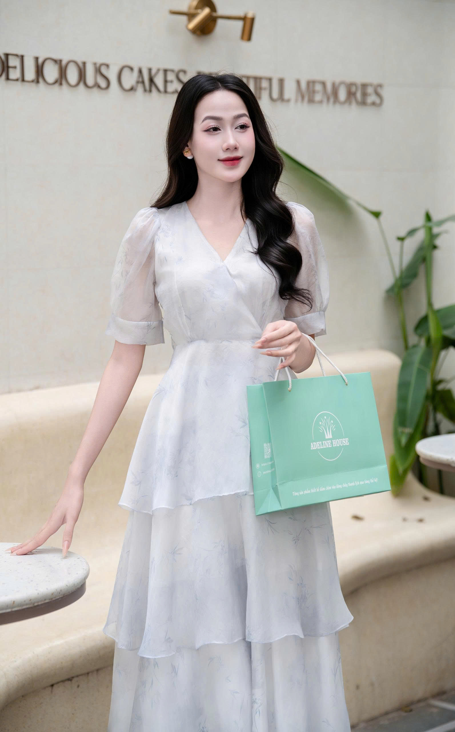 ADELINE HOUSE - VÁY HOA CỔ CHỮ V THANH LỊCH – NHẸ NHÀNG TK114.2