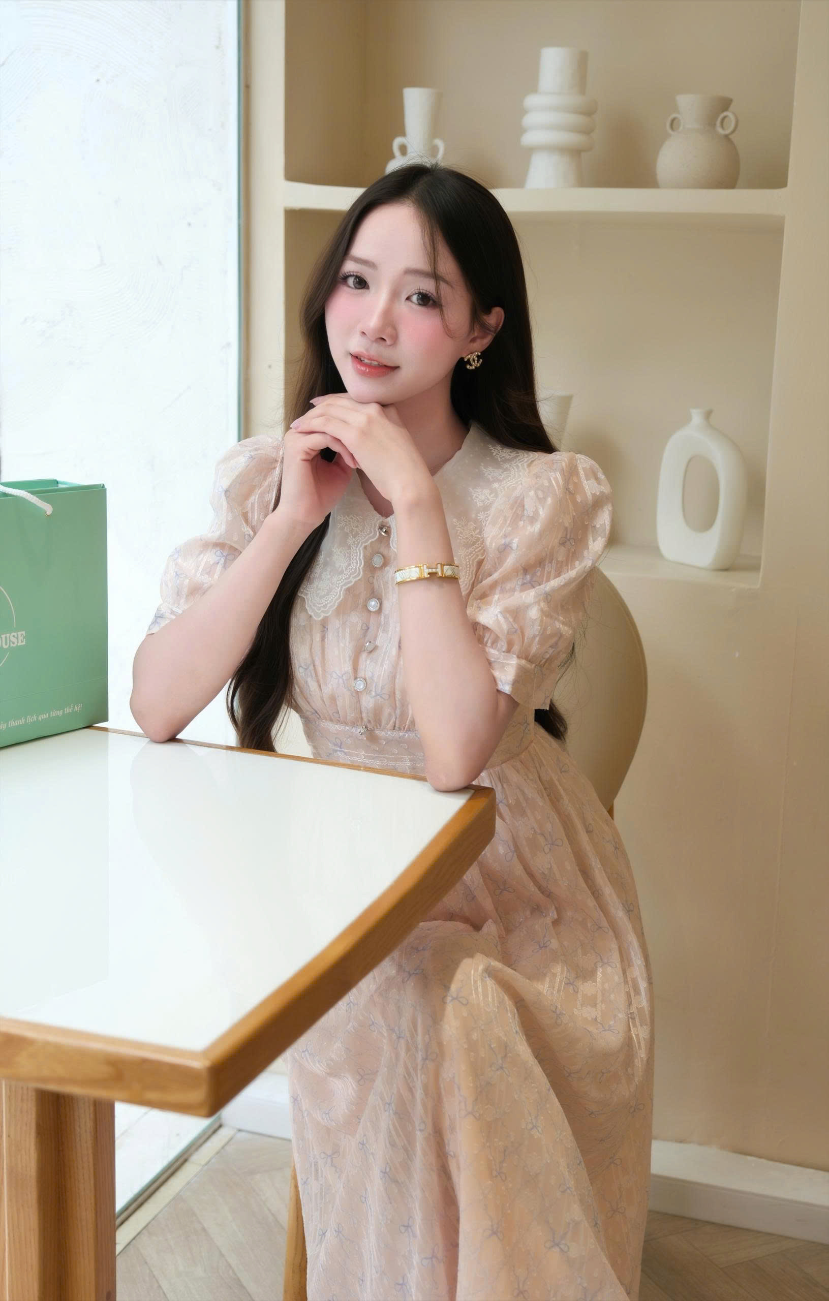 ADELINE HOUSE- VÁY HOA CỔ REN THANH LỊCH - TK180.1