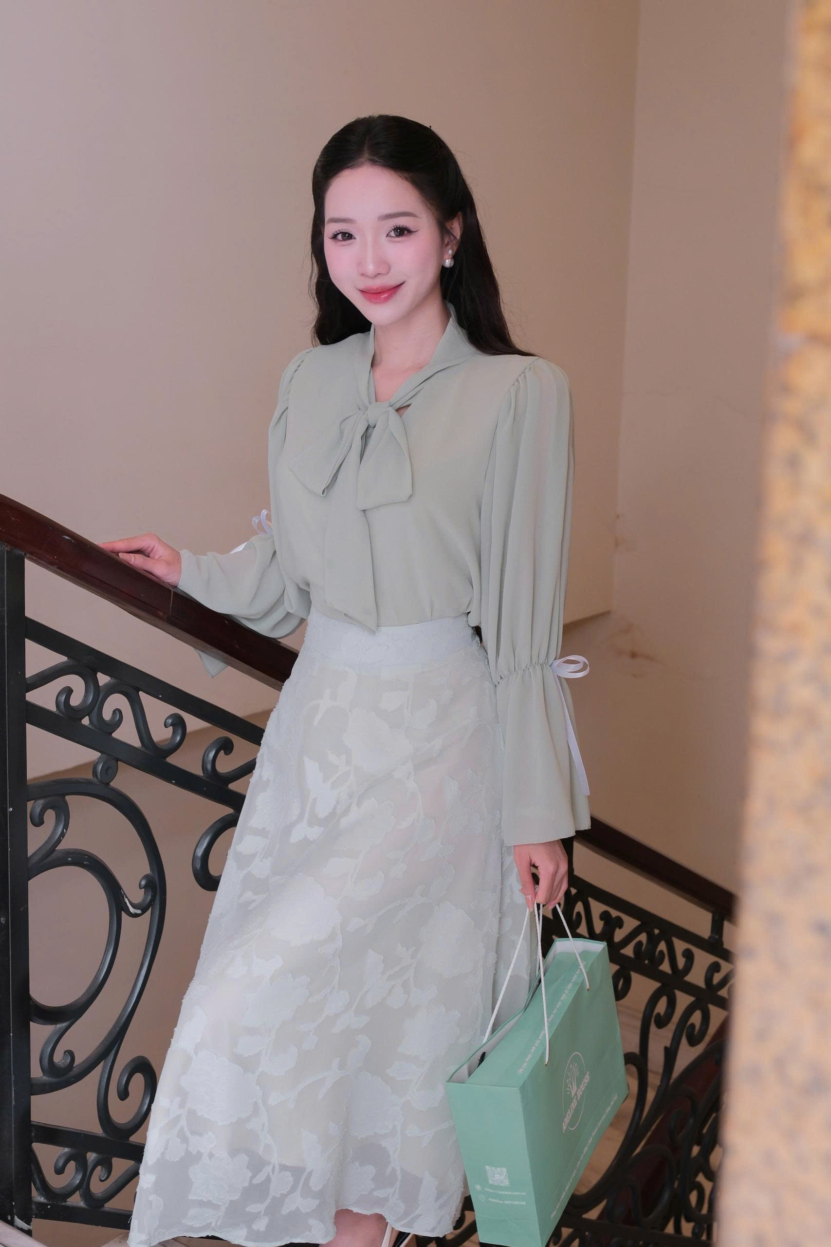 Adeline house - Áo voan 