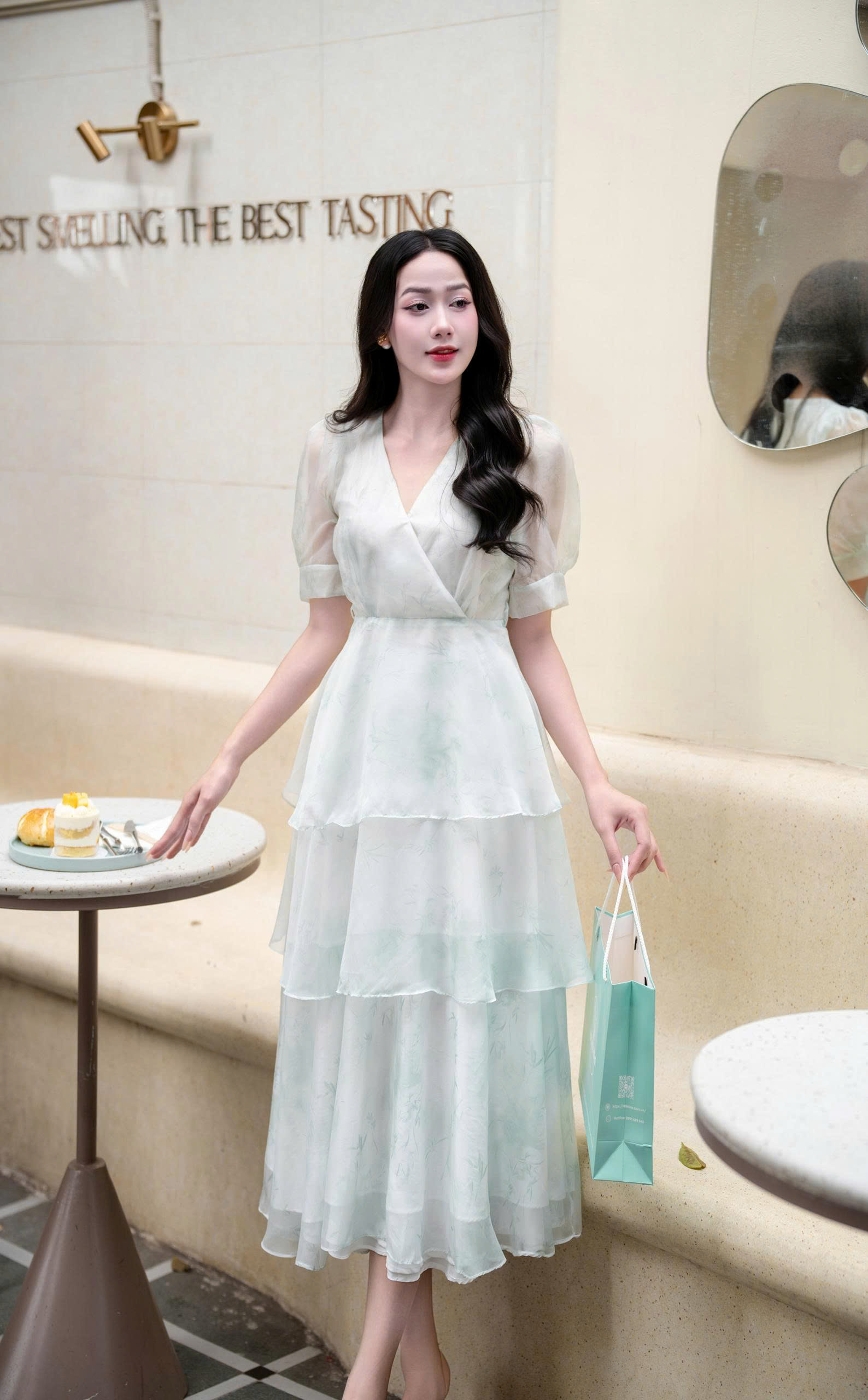 ADELINE HOUSE - VÁY HOA CỔ CHỮ V THANH LỊCH – NHẸ NHÀNG TK114.1