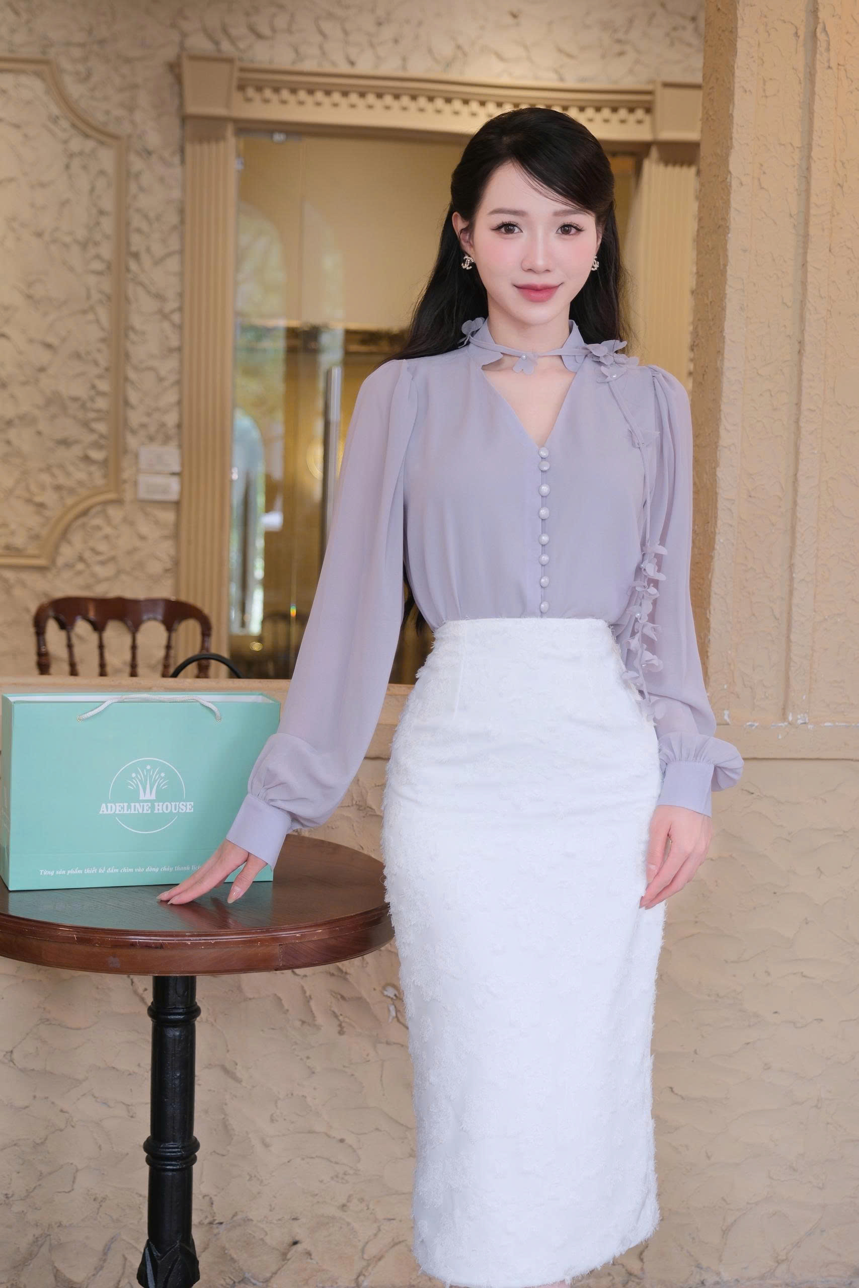 ADELINE HOUSE-Blossom white - MIDI TK130
