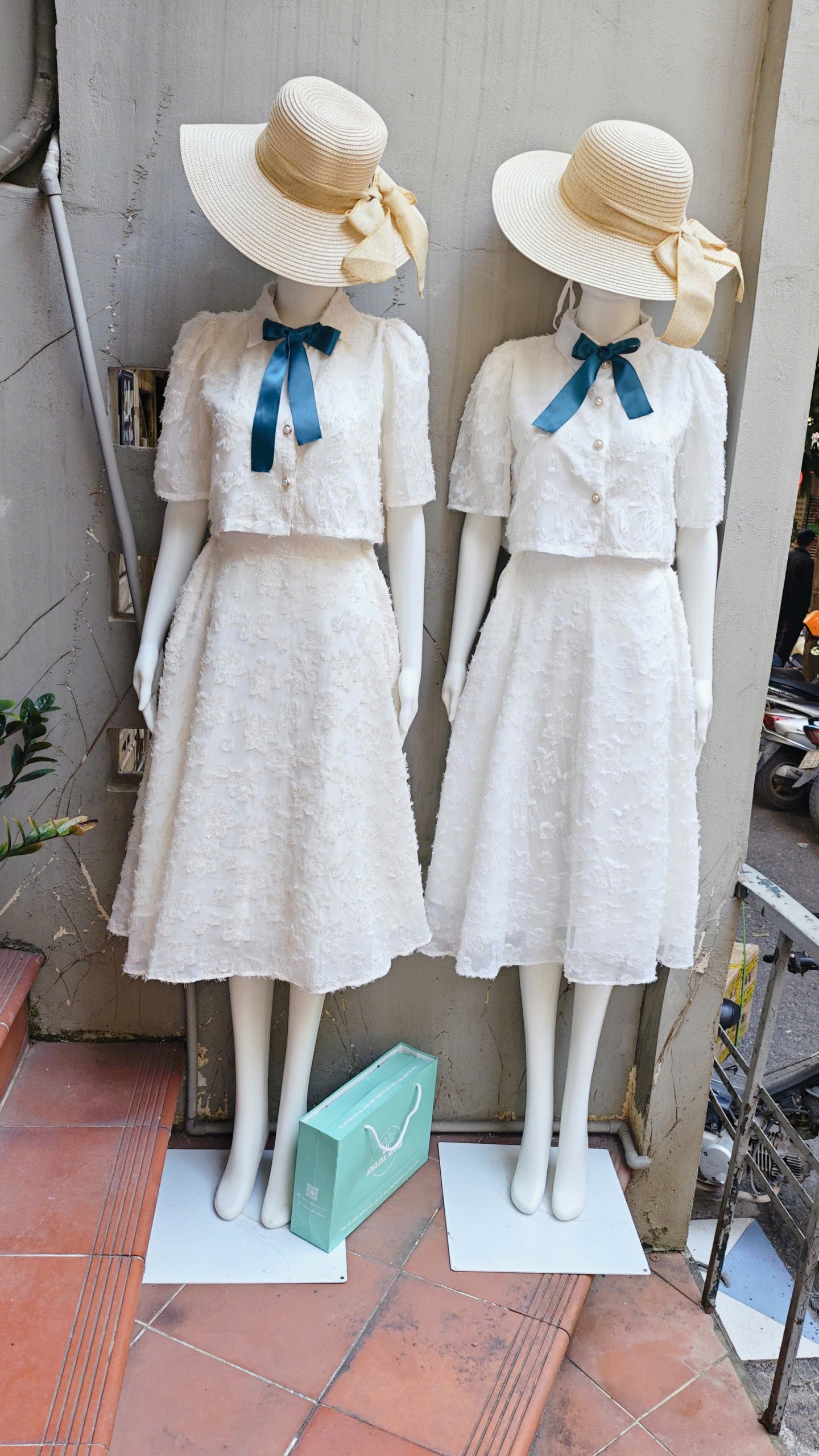 ADELINE HOUSE- Set Áo Croptop Tay Lỡ và Chân Váy Midi Xòe Hoa Nổi Pastel- TK26.2+TK26.3 Trắng+Be SIZE S M L XL 2XL 3XL 4XL