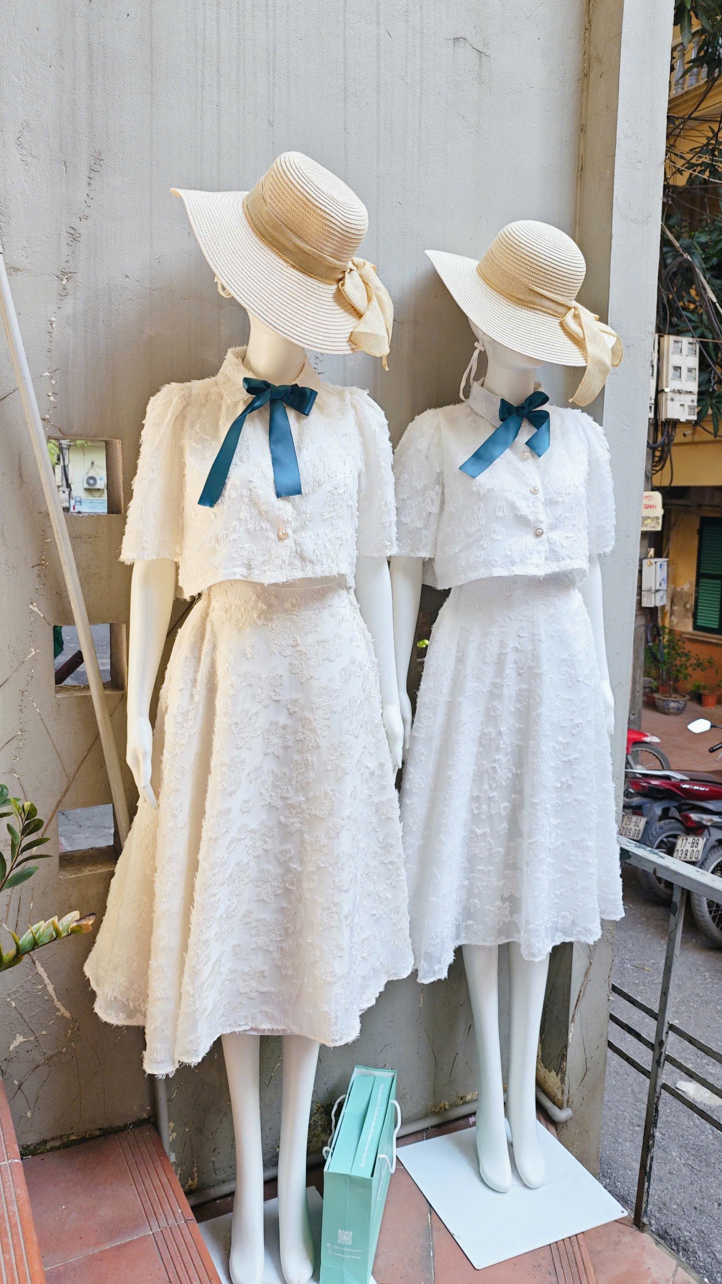 ADELINE HOUSE- Set Áo Croptop Tay Lỡ và Chân Váy Midi Xòe Hoa Nổi Pastel- TK26.2+TK26.3 Trắng+Be SIZE S M L XL 2XL 3XL 4XL