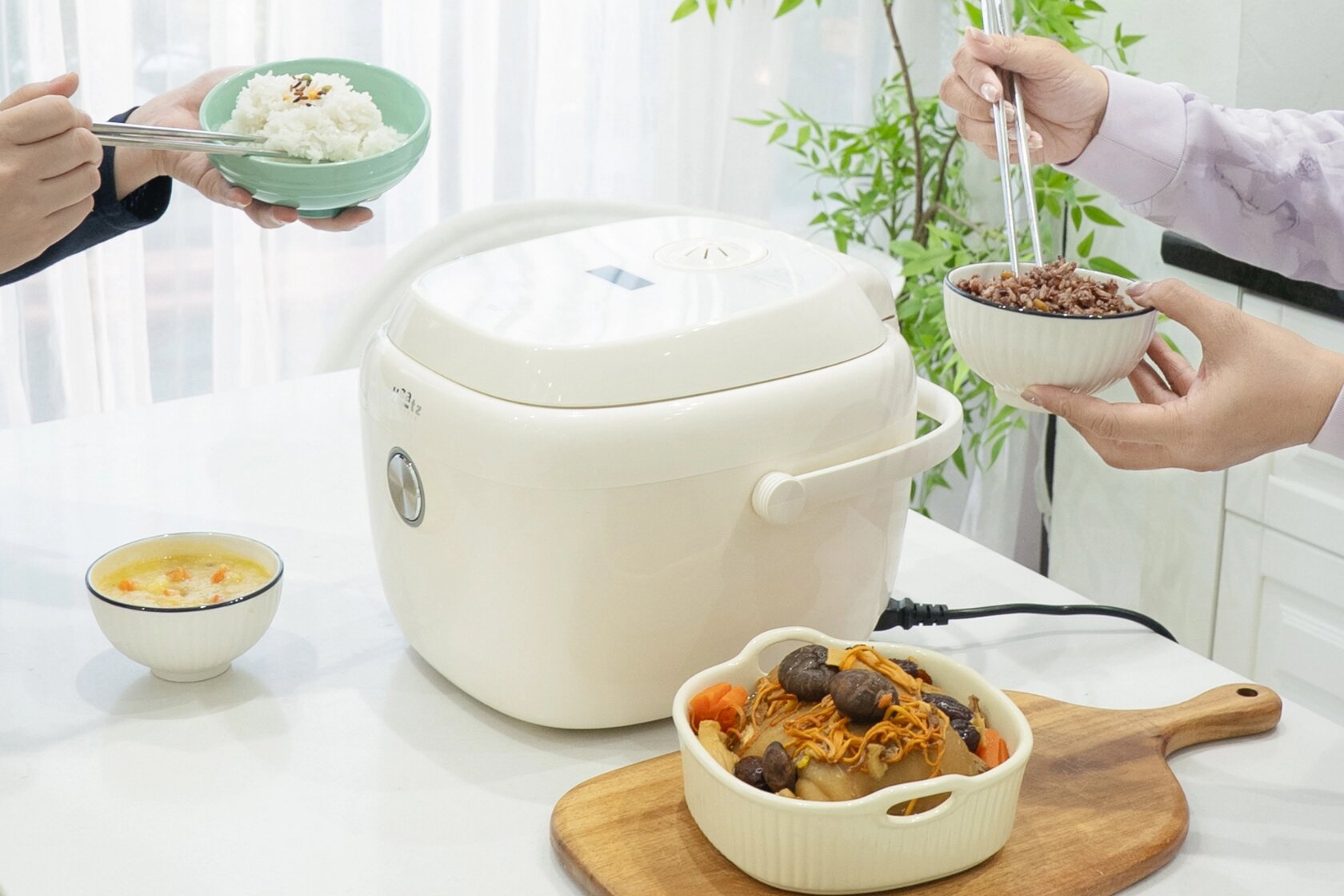 Haatz trình làng Nồi cơm giảm đường HRC160