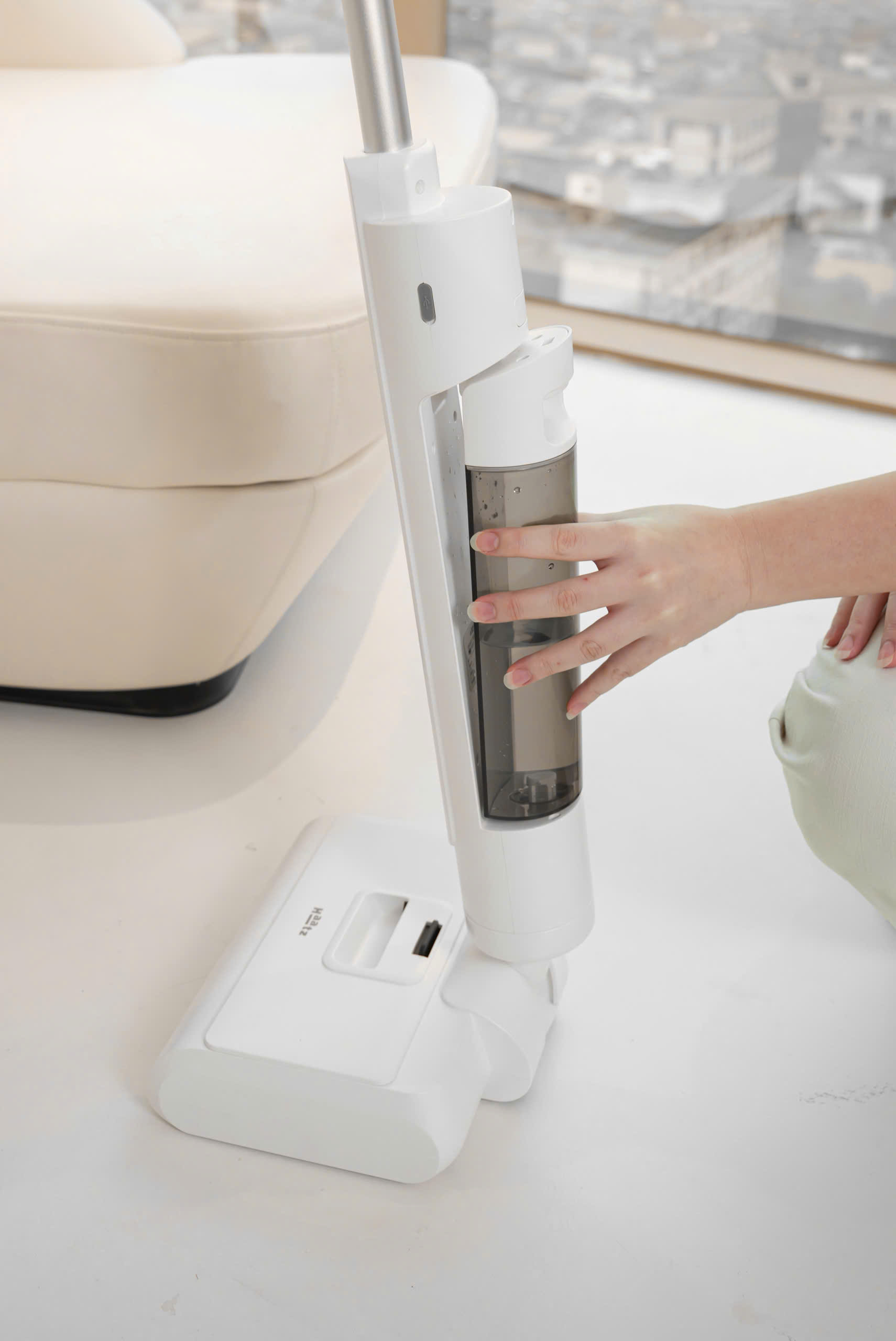 Thiết kế tối giản Hàn Quốc của máy lau nhà Haatz HSV65