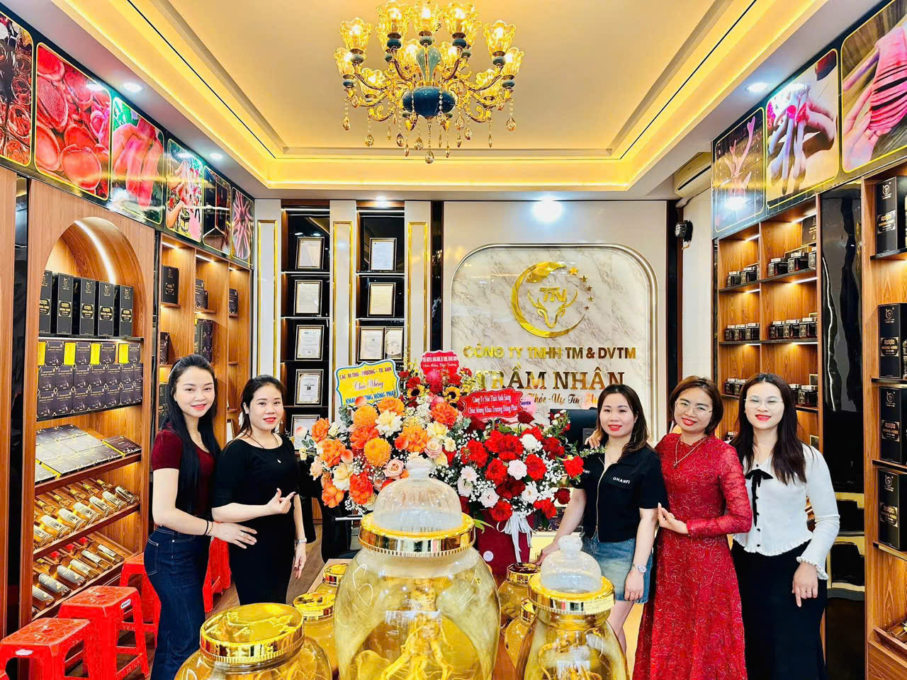 Khai trương showroom Nhung Hươu Trầm Nhân Hương Sơn tại TP Vinh, Nghệ An