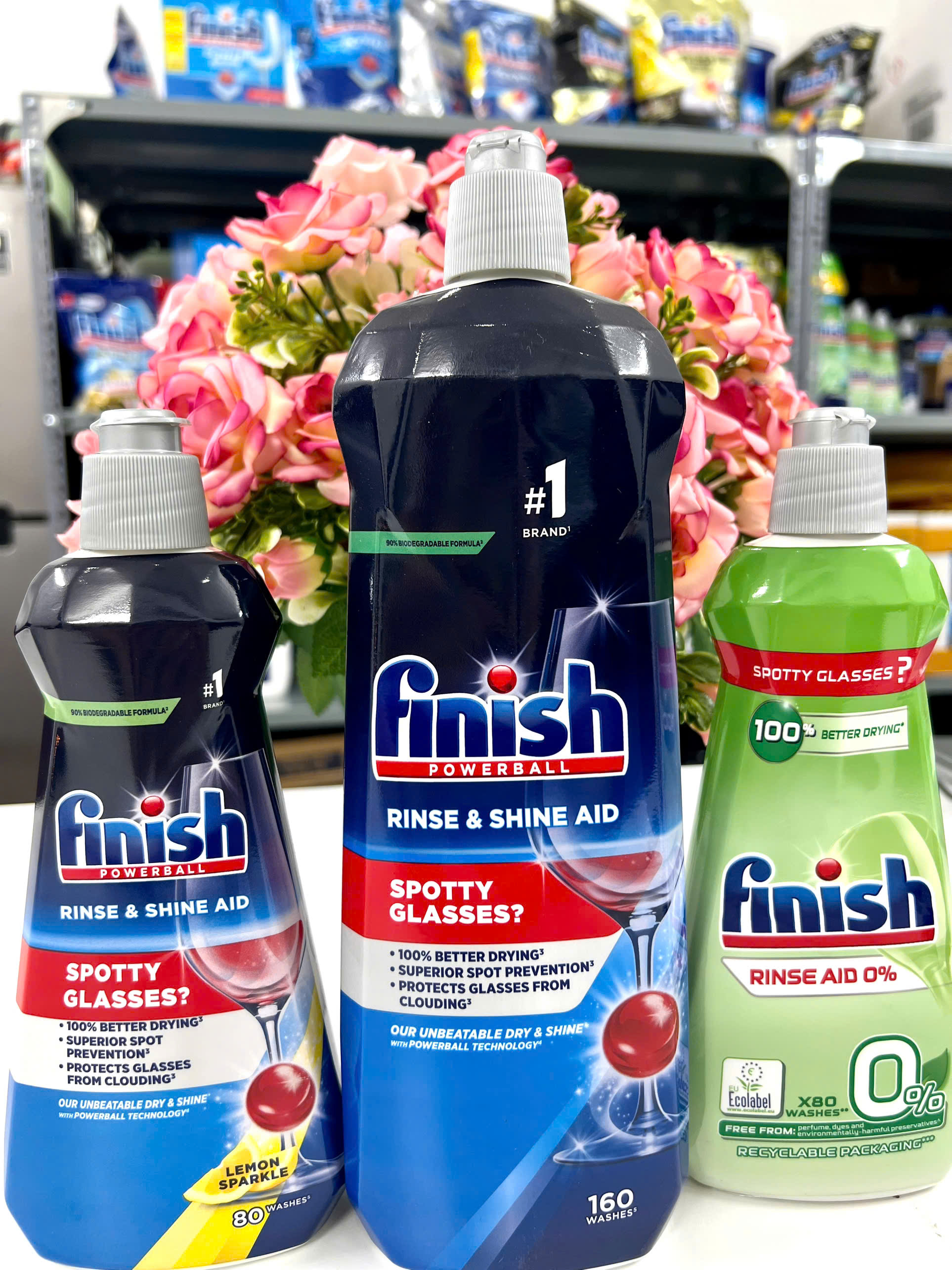 CÓ CẦN THIẾT PHẢI DÙNG NƯỚC LÀM BÓNG CHO MÁY RỬA BÁT KHÔNG?