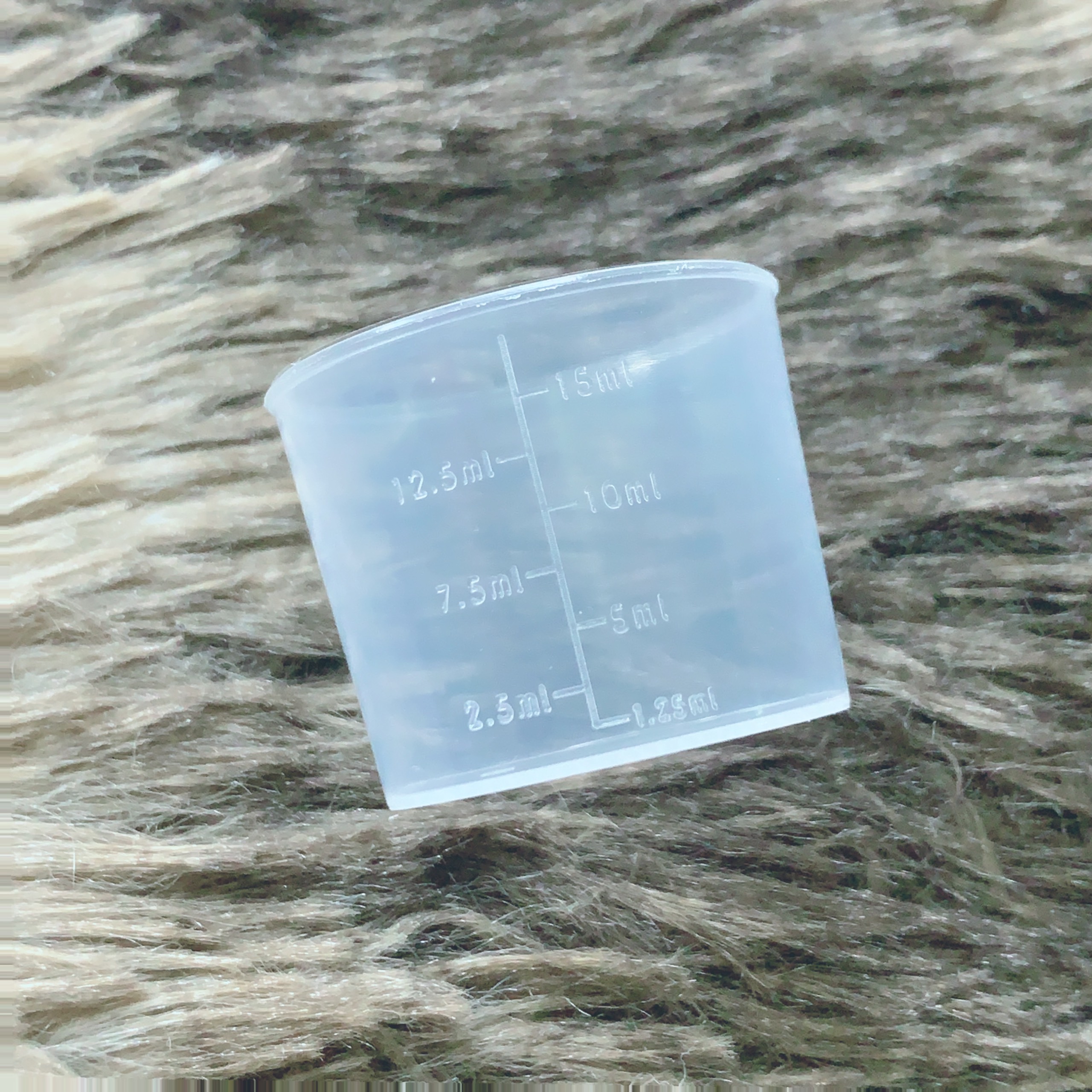 Cốc chia vạch 15ml nhựa PP trong suốt
