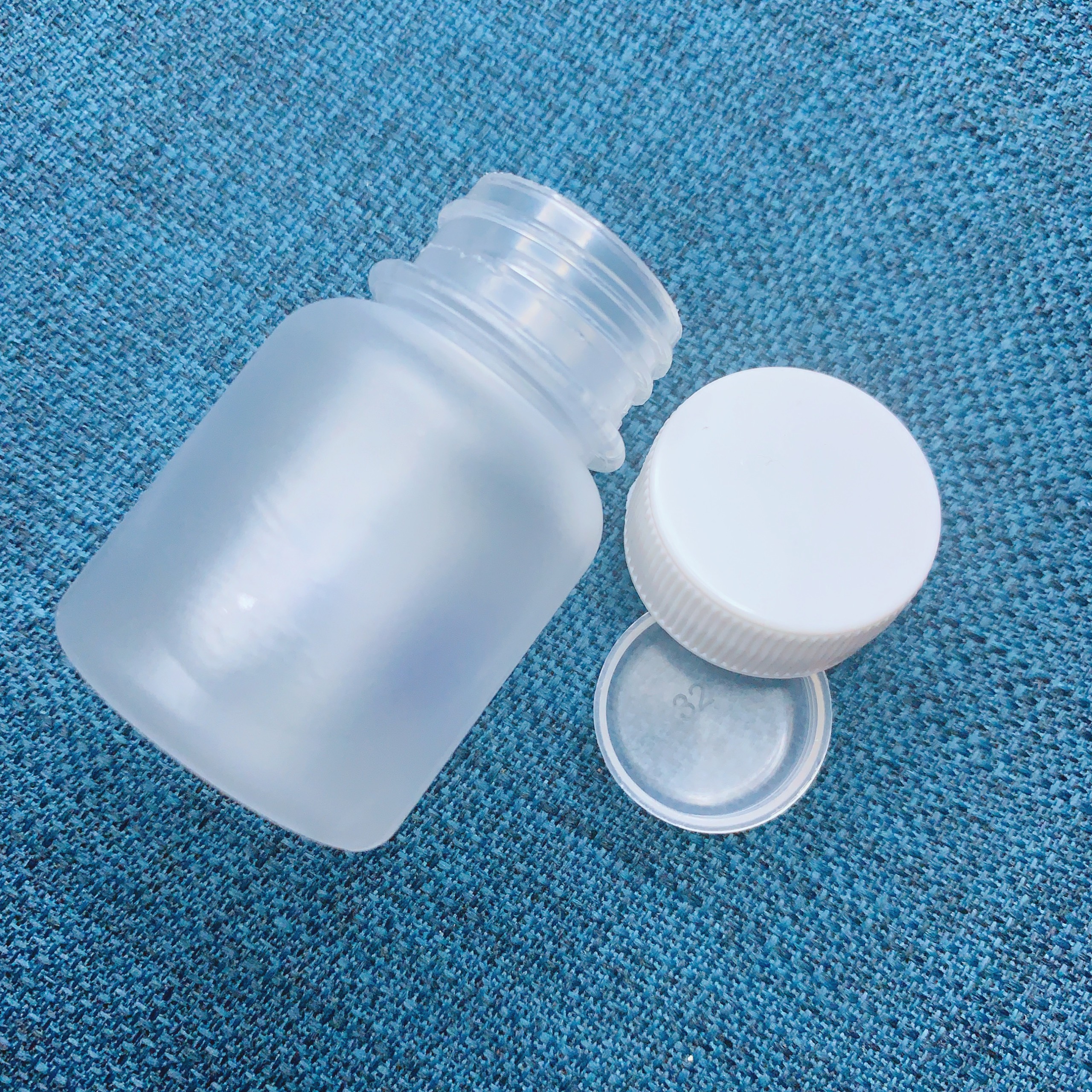 Hũ nhựa PP 25ml có nắp nút chống tràn