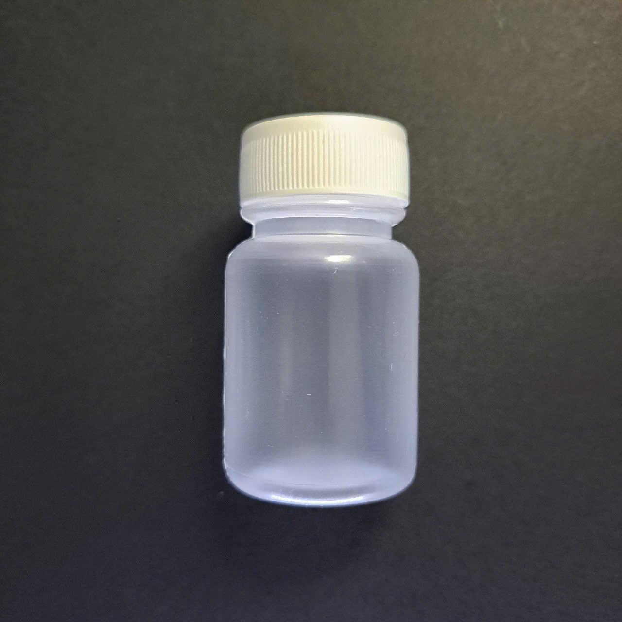 Hũ nhựa rỗng 20ml nhựa PP có nút chống tràn