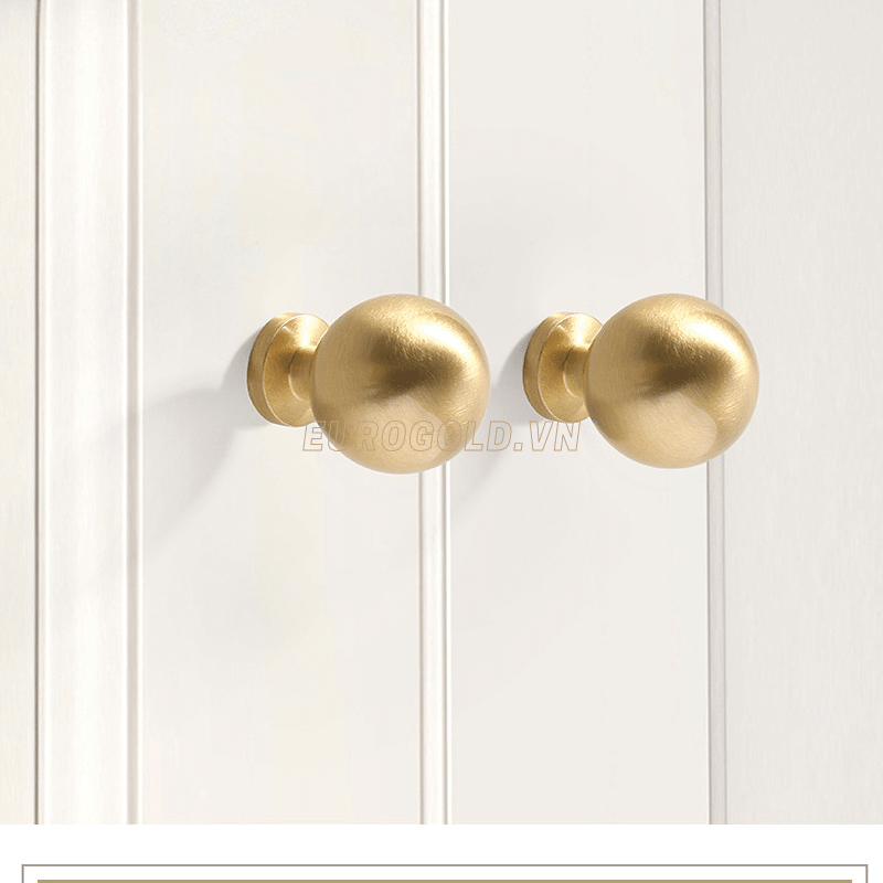 Núm Tủ Tròn Đồng Nguyên Chất BHG68 Eurogold