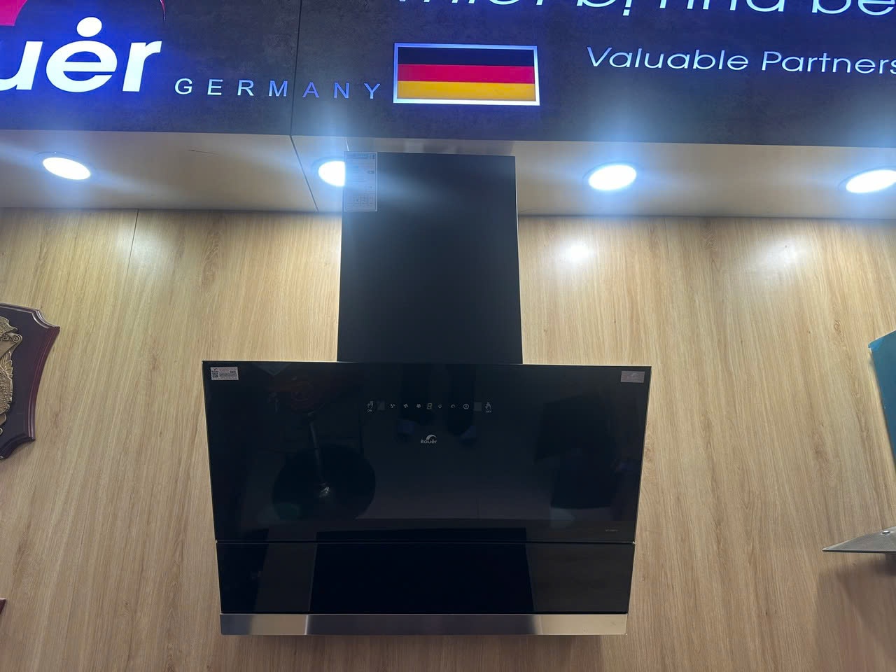 Máy hút mùi Bauer BC 70MTV | Kính vát | Tự động làm sạch | 1600m/h