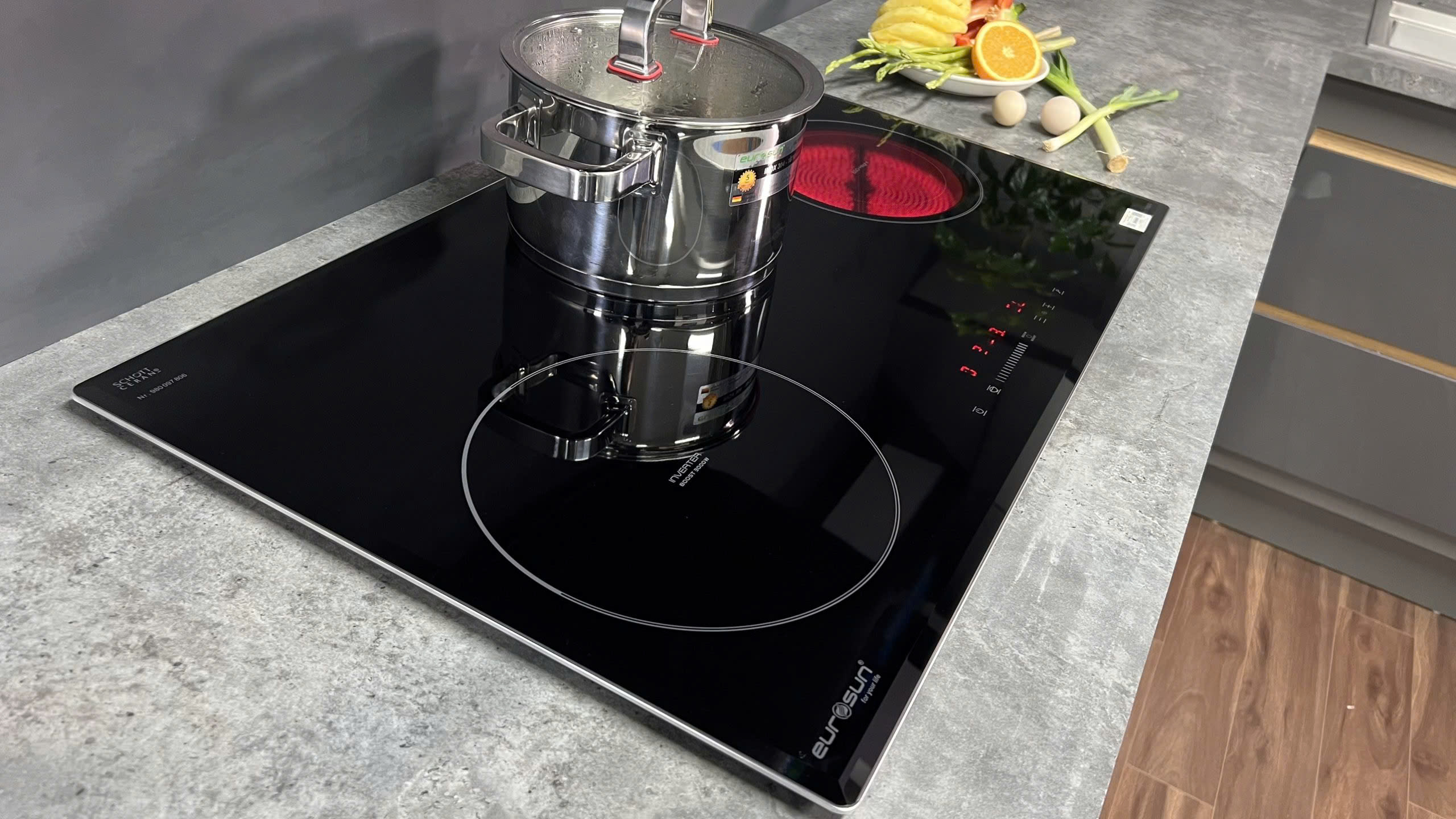 Bếp từ 3 vùng nấu EUROSUN EU-TE882G