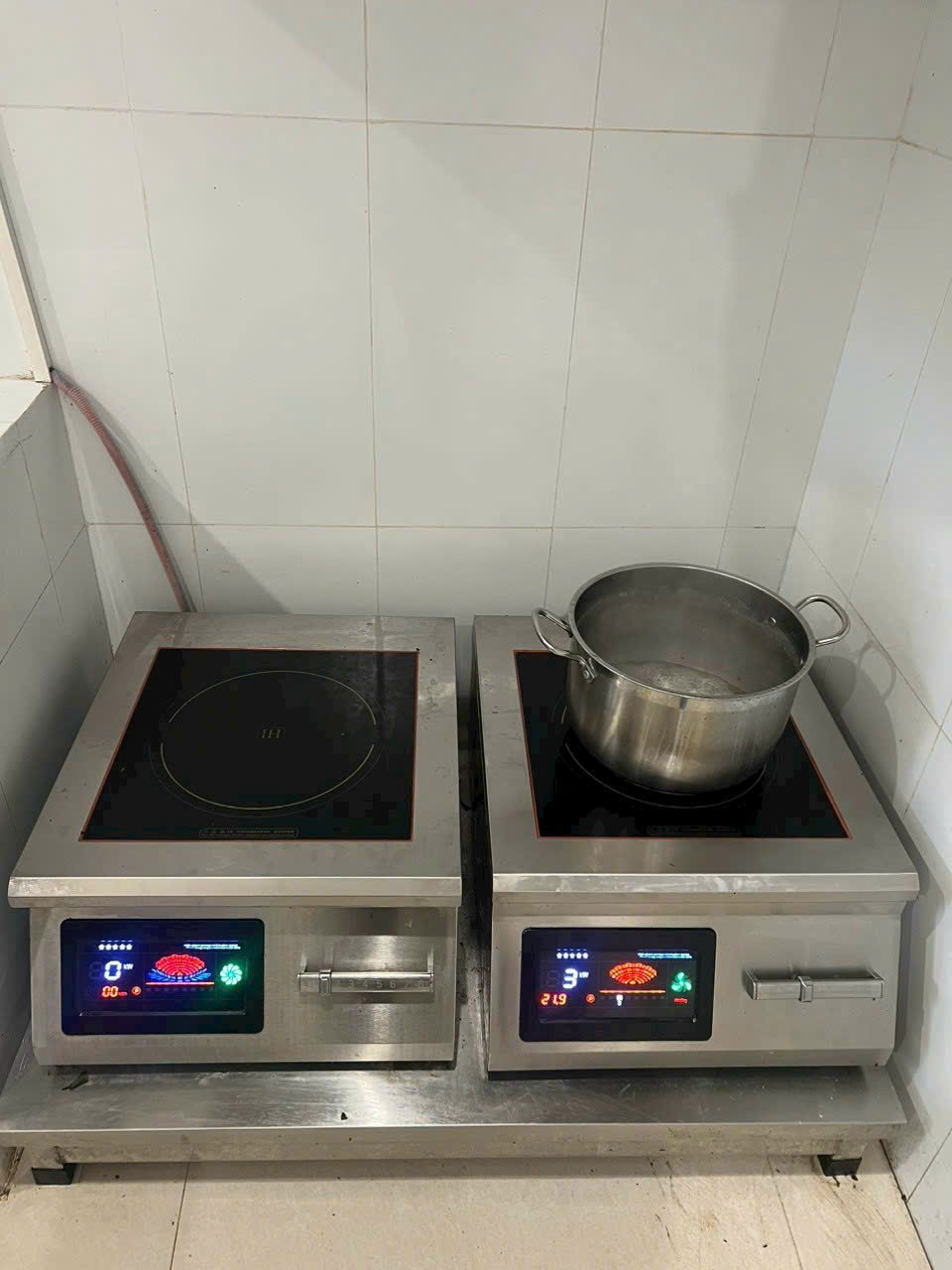 Bếp từ công nghiệp phẳng 8kw 8000w 3 pha 380V/50hz