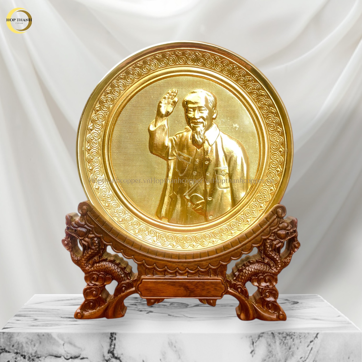 TRANH ĐĨA ĐỒNG MẠ VÀNG 24k - BÁC HỒ VẪY TAY CHÀO (ĐK 19CM)