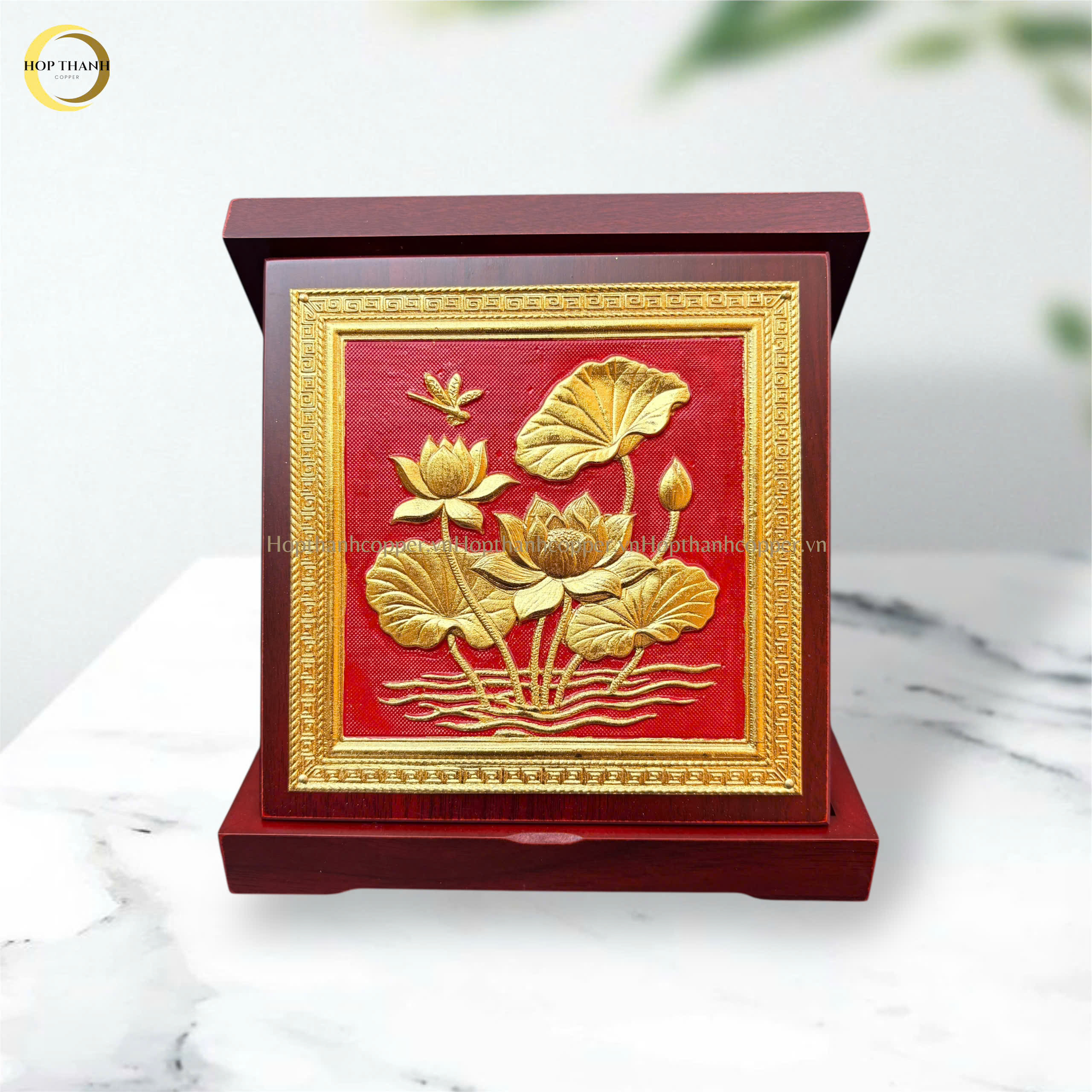 QUÀ TẶNG TRANH ĐỒNG HOA SEN, DÁT VÀNG (KÍCH THƯỚC 18X18CM)